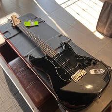 Fender Consignment/Used 2011 Fender American Standard Stratocaster - Black (w/ Case)