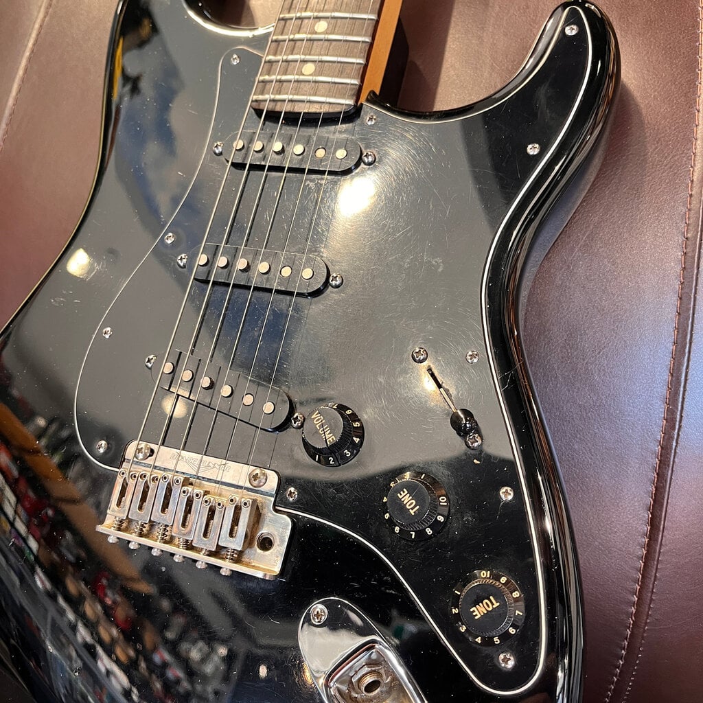 Fender Consignment/Used 2011 Fender American Standard Stratocaster - Black (w/ Case)