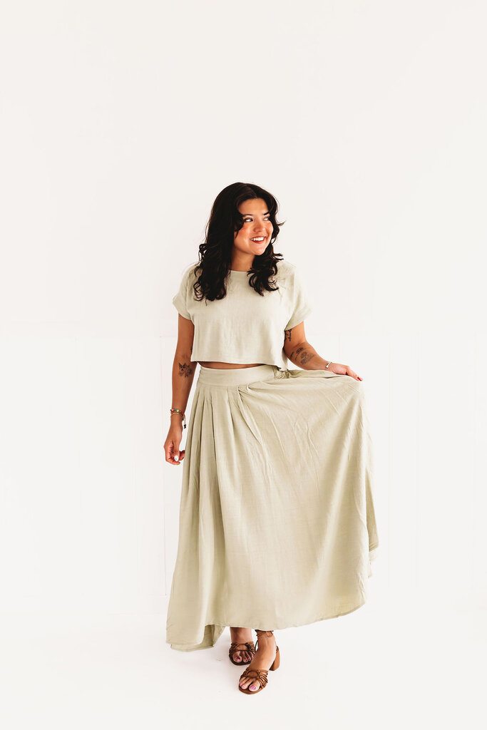 blu pepper Pretty Linen Maxi Skirt