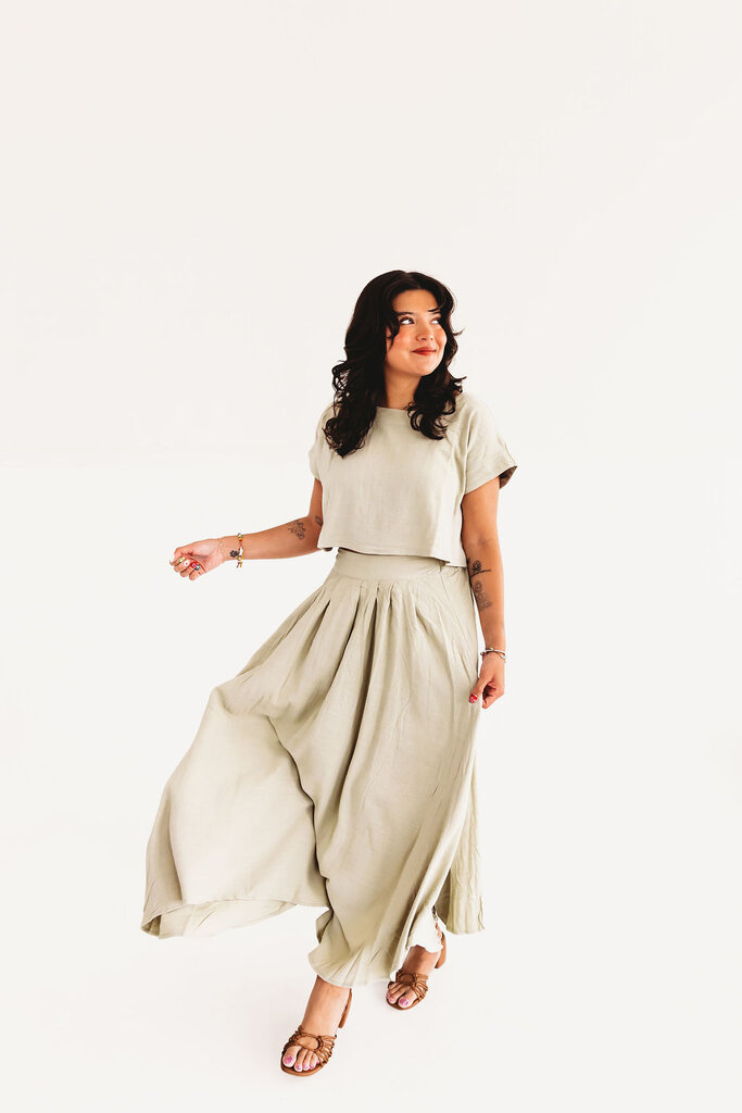 blu pepper Pretty Linen Maxi Skirt