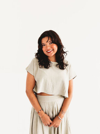 blu pepper Pretty Linen Blouse