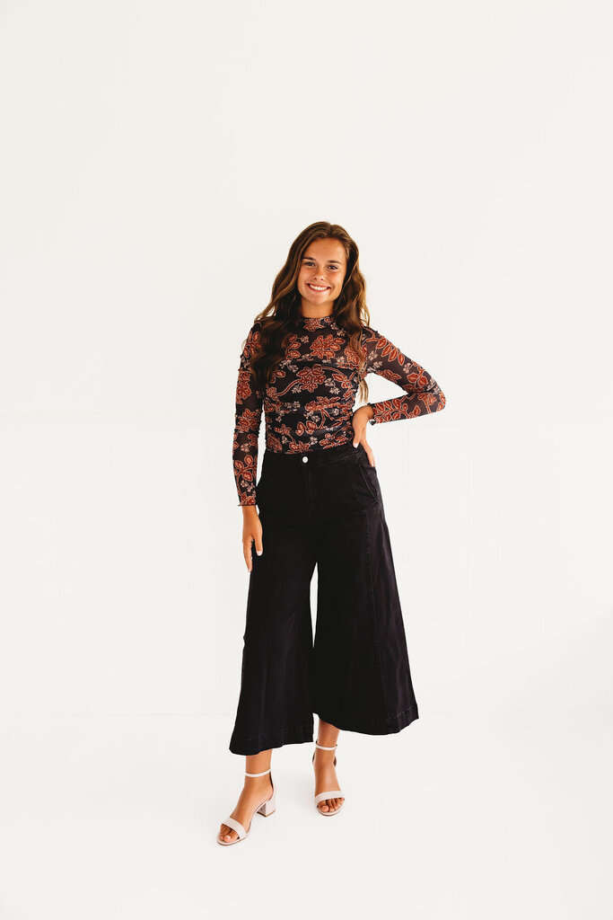 Fashion Forward Cropped Gaucho Denim