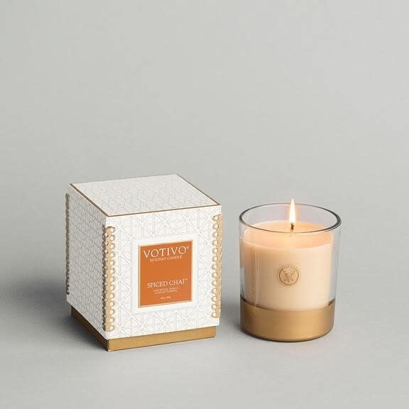 Votivo Holiday Candle - Spiced Chai-1