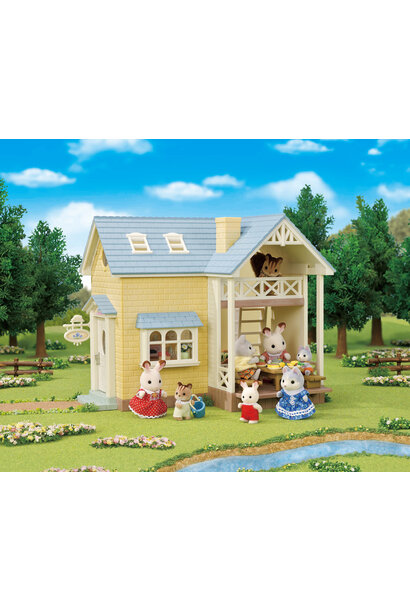 Calico Critters Blue Bell Cottage Gift Set