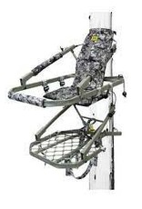 Warbird Auto-Attach Climbing Treestand