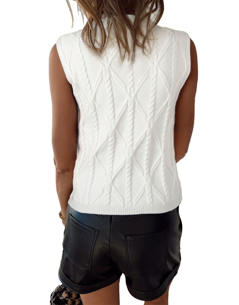 MR Clothing Women Pearl Cable Vest