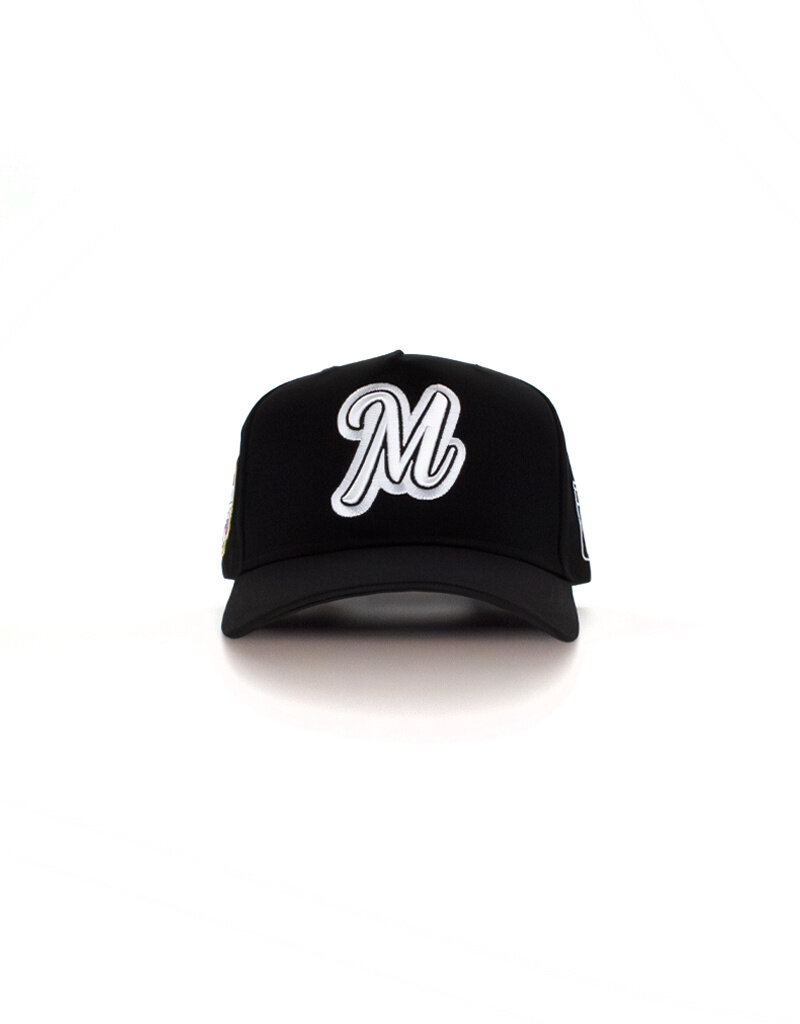 Solid Signature Snap Cap