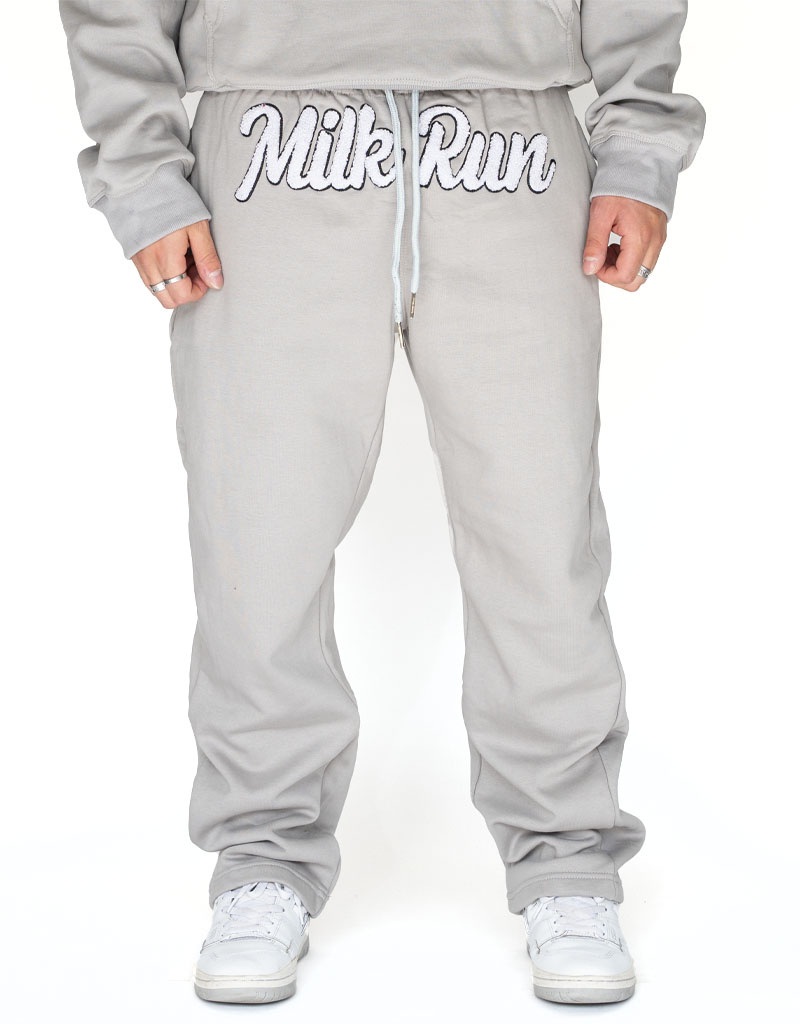 MR Clothing Men Chenille Applique Straight Leg Sweat Pant