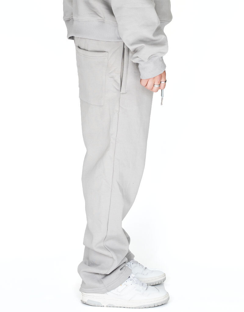 MR Clothing Men Chenille Applique Straight Leg Sweat Pant