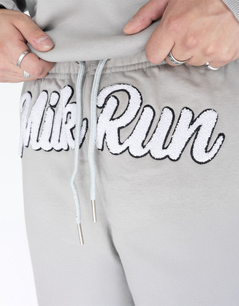 MR Clothing Men Chenille Applique Straight Leg Sweat Pant