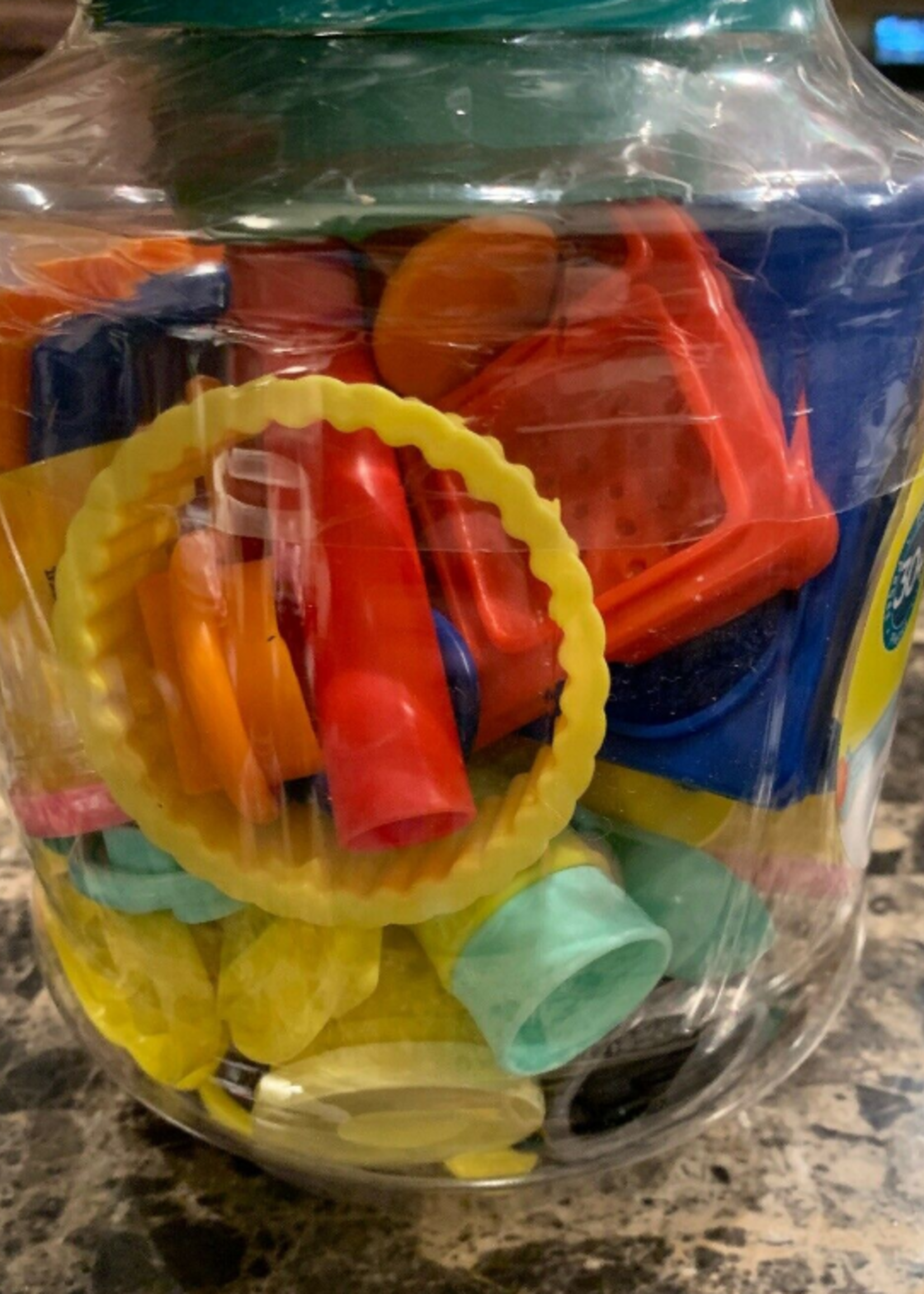 play doh create n store bucket