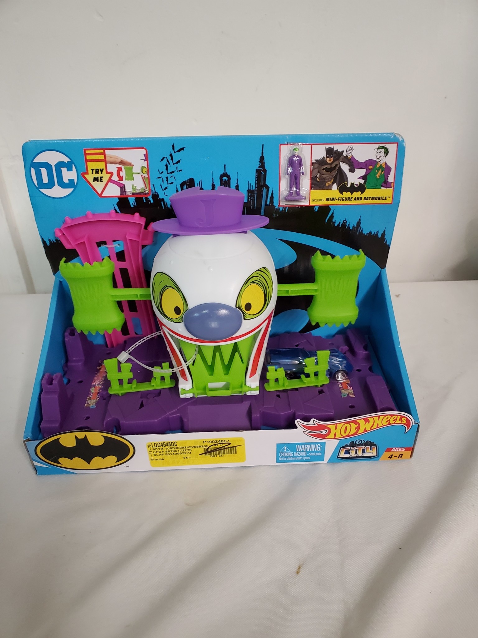 hot wheels dc comics the joker funhouse adventure playset