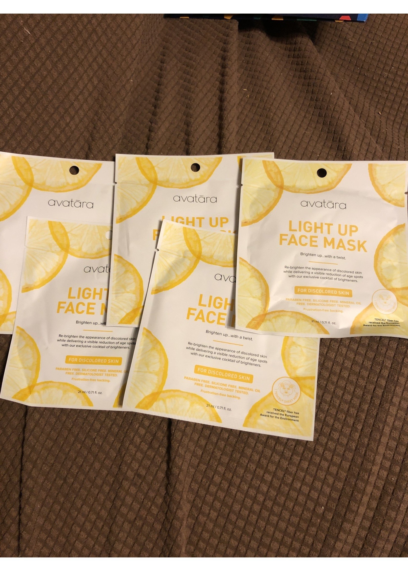 Unscented Avatara Light Up Face Mask For Discolored Skin - 0.71 fl oz