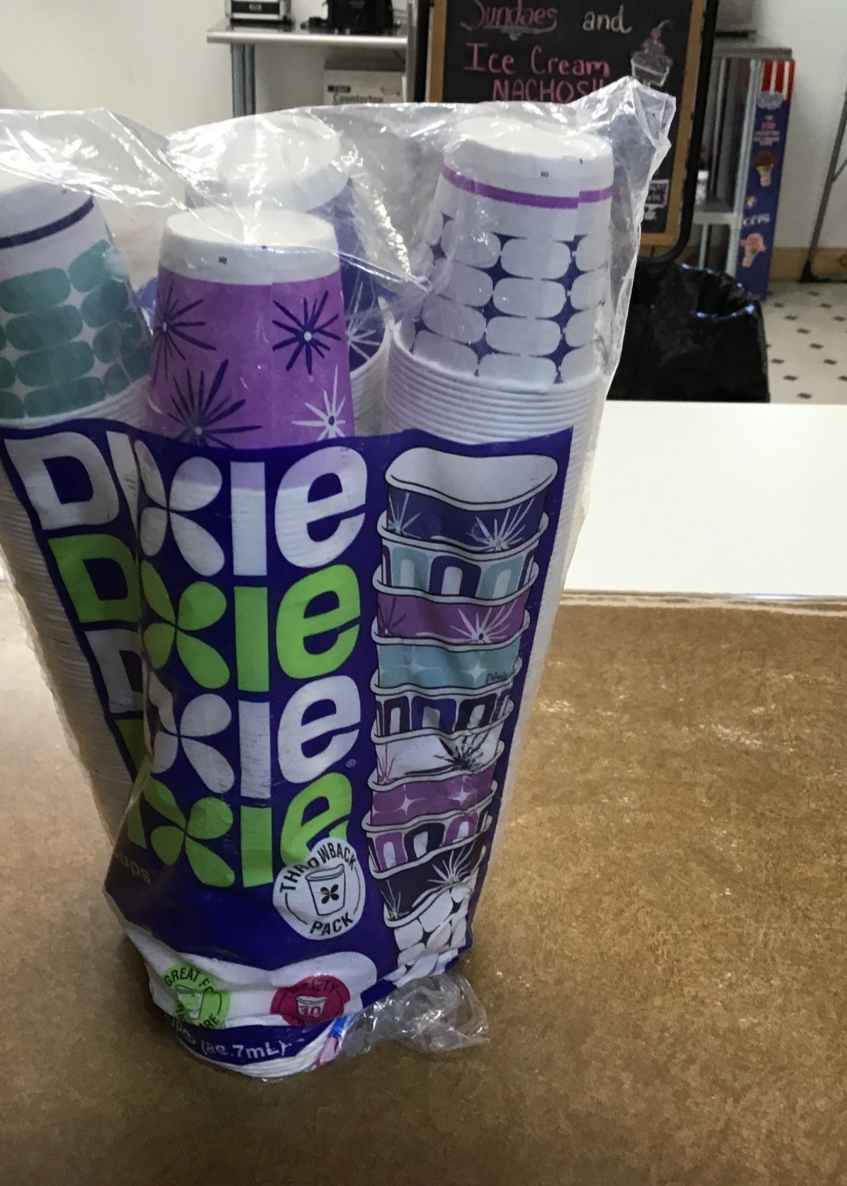 Dixie Everyday Assorted Designs Bathroom Cups 400ct 3oz D3 Surplus Outlet