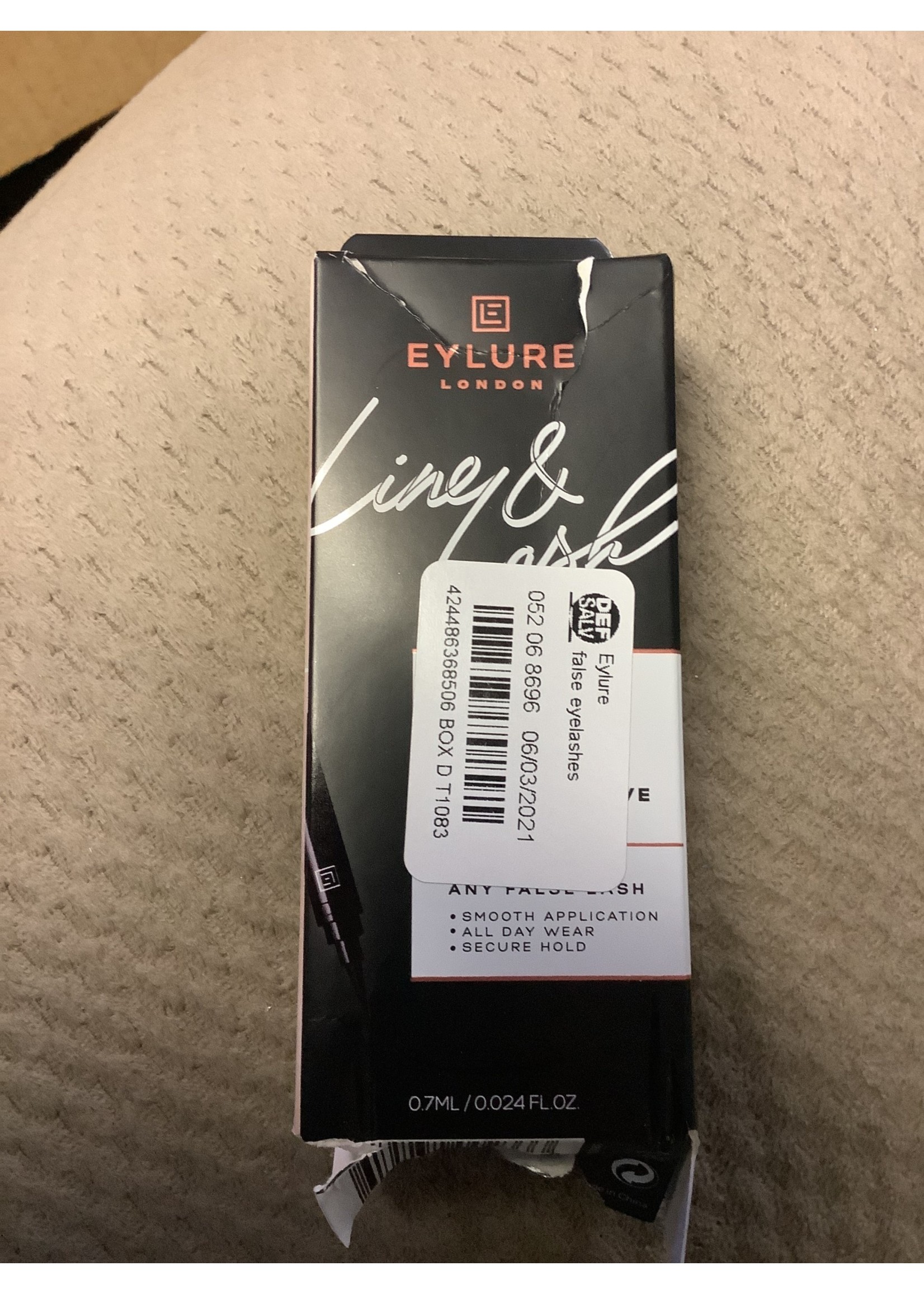 Eylure Line & Lash Self-Adhesive Liner False Eyelashes - Black* box damage