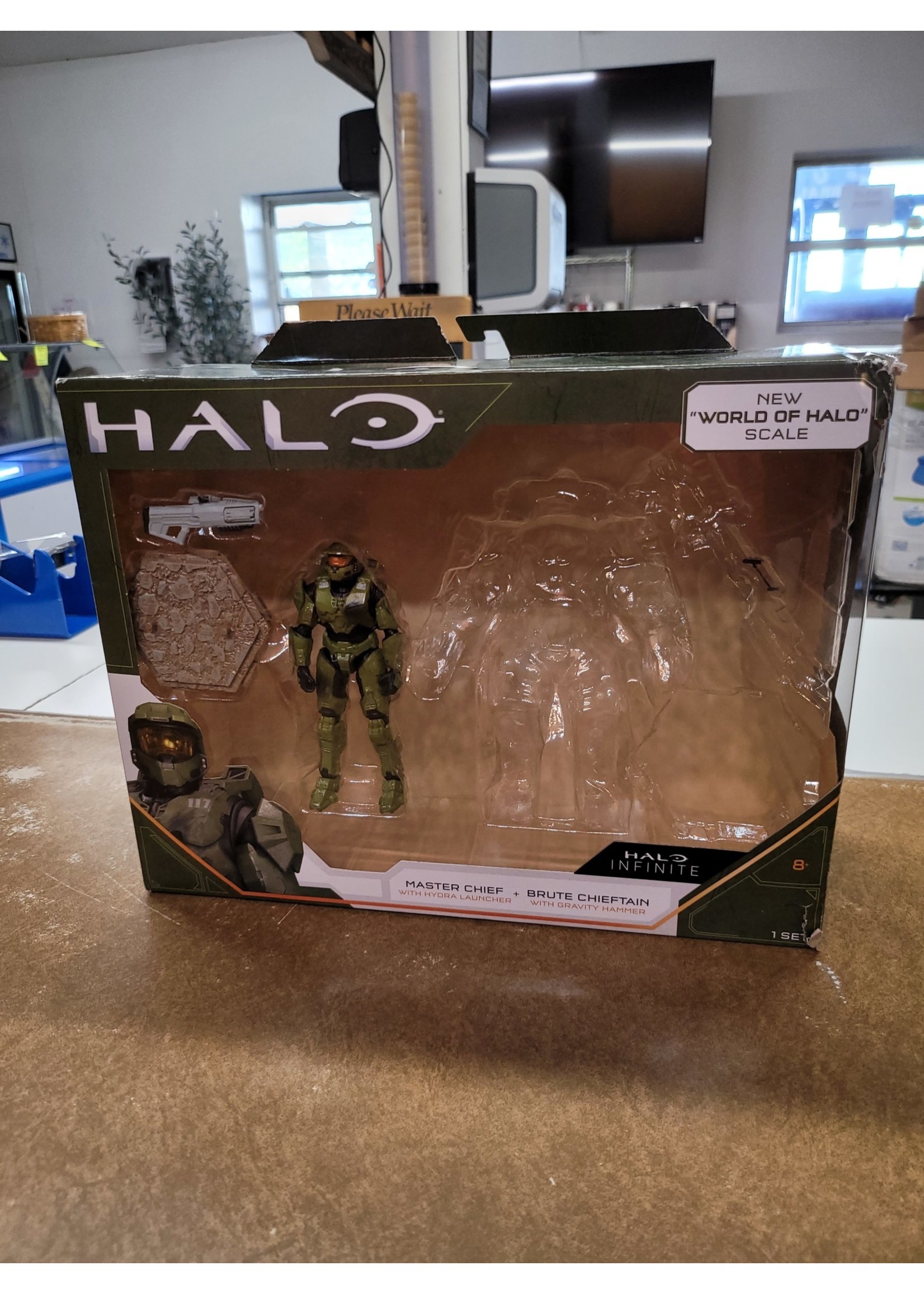 *Missing Brute Chieftain HALO - 4" Master Chief vs. Brute Chieftain (Infinite)