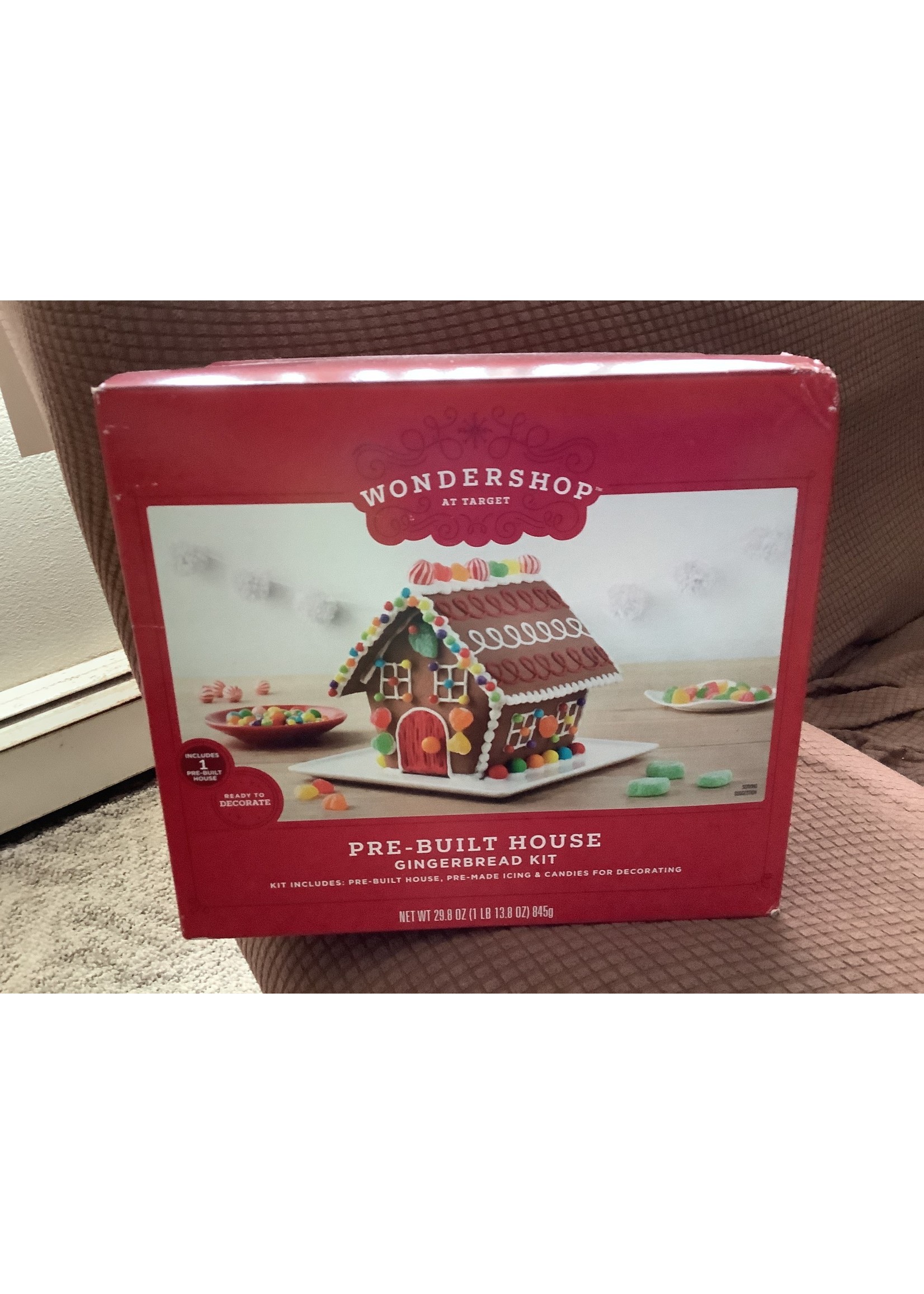 *Broken - Holiday Pre-Built Gingerbread House Kit - 29.8oz - Wondershop