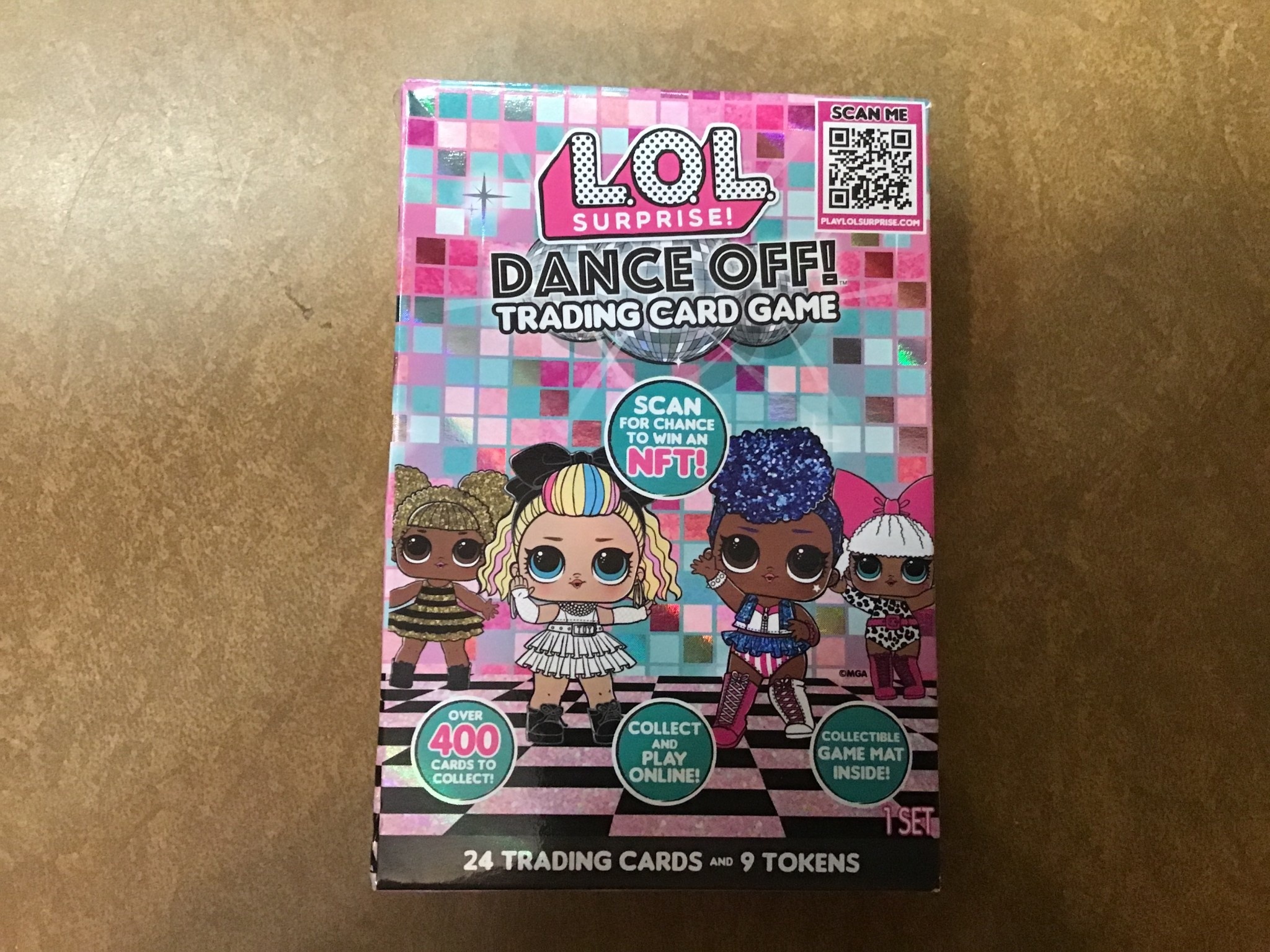 Box damage L.O.L. Surprise! Dance Off! Trading Card Starter Set D3