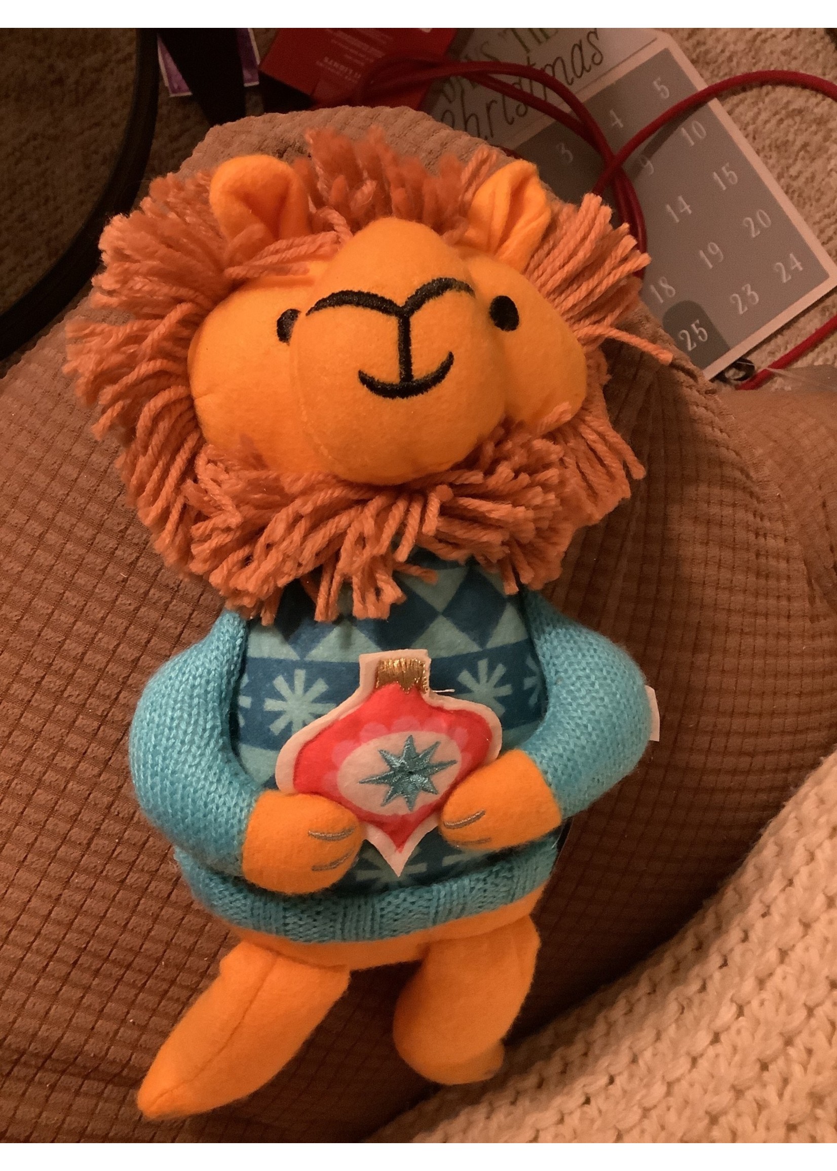 WONDERSHOP PLUSH LION FIGURE nwot