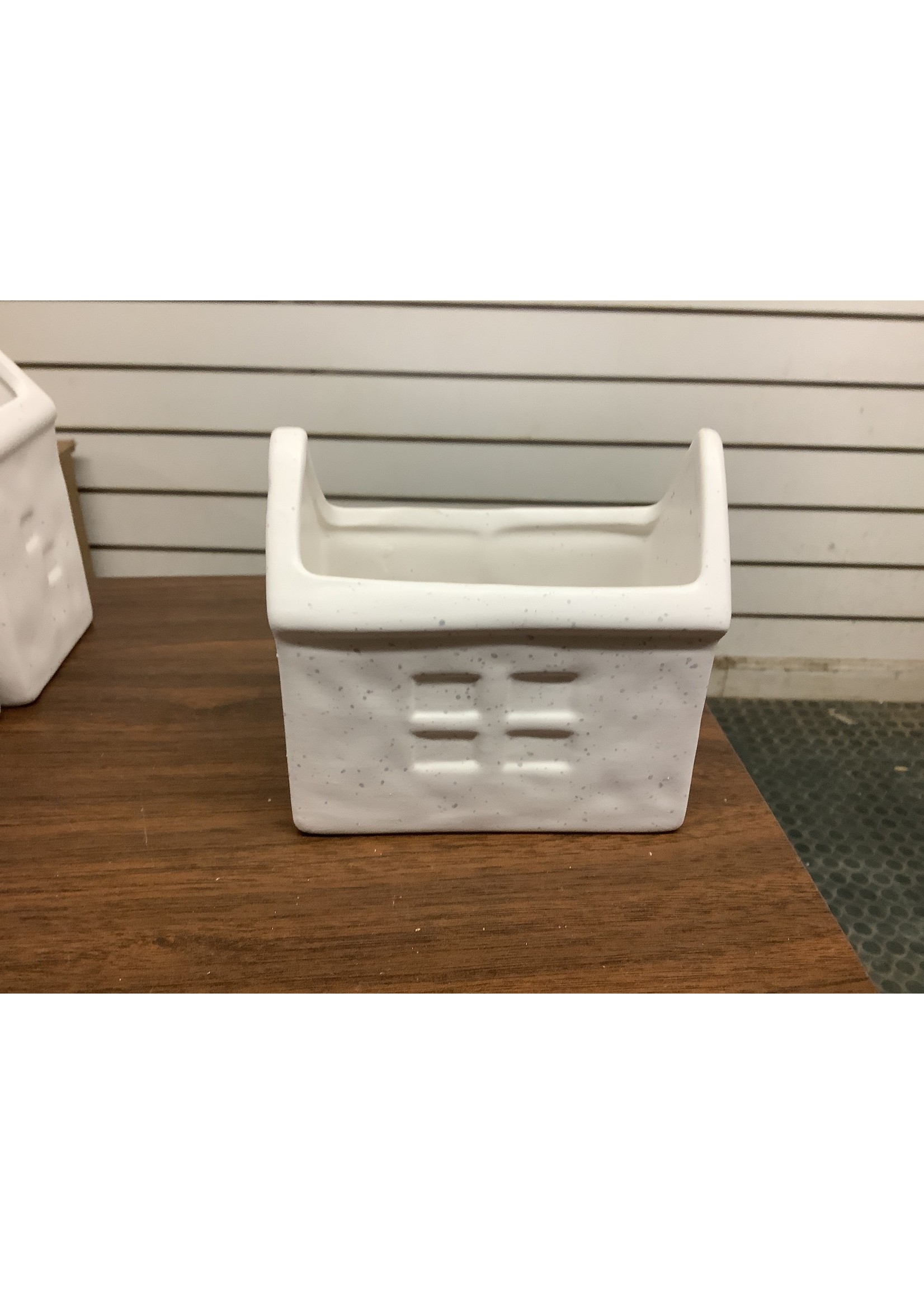 House Planter 5” x 3 3/4” x 3