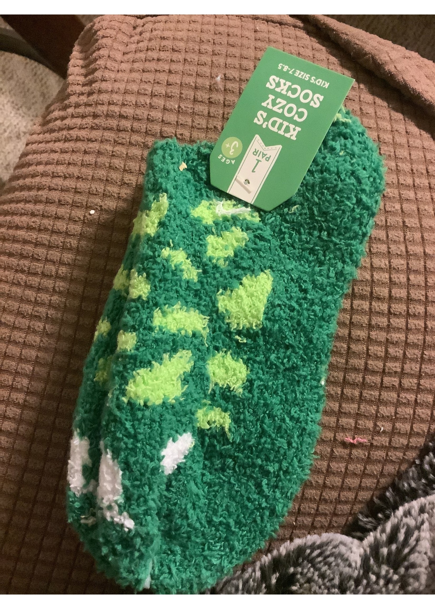 Kids Green Feet Fuzzy Socks 7-8.5