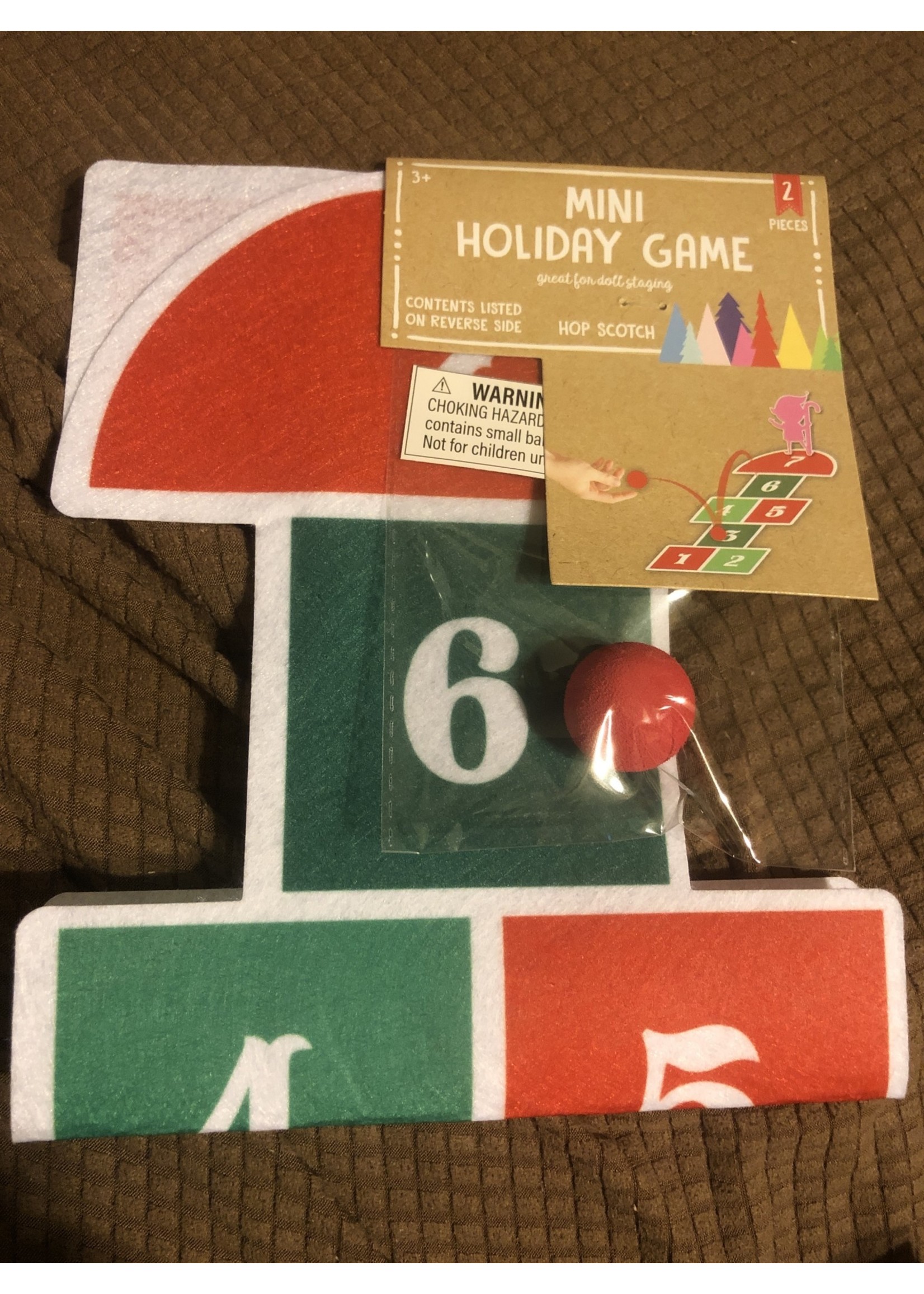 Holiday Helper Mini Game (for 11.8” elf doll) hopscotch