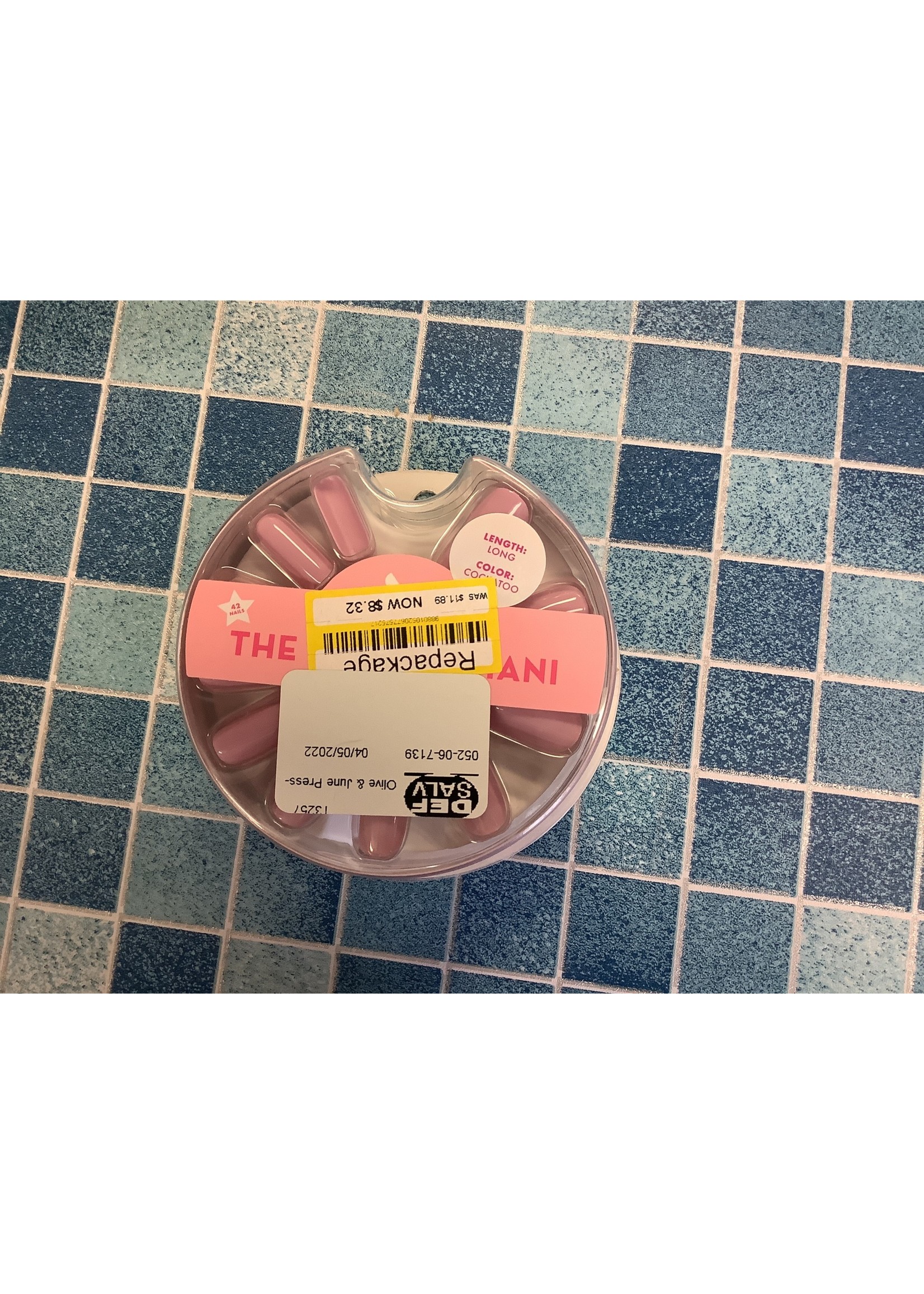 Olive & June Press-On Fake Nails - Squoval Cockatoo - 42ct - L