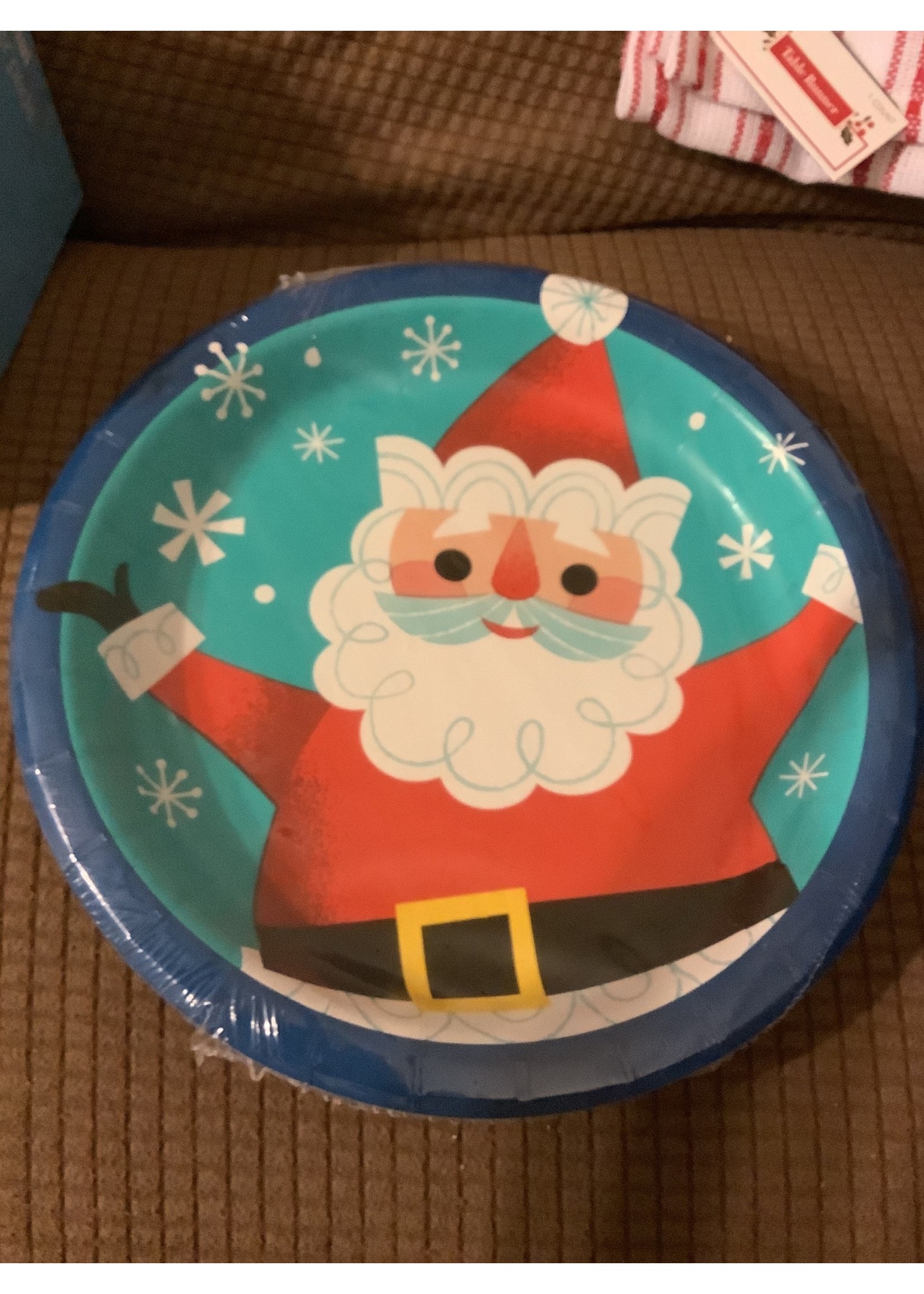12 count Wondershop Santa Plates