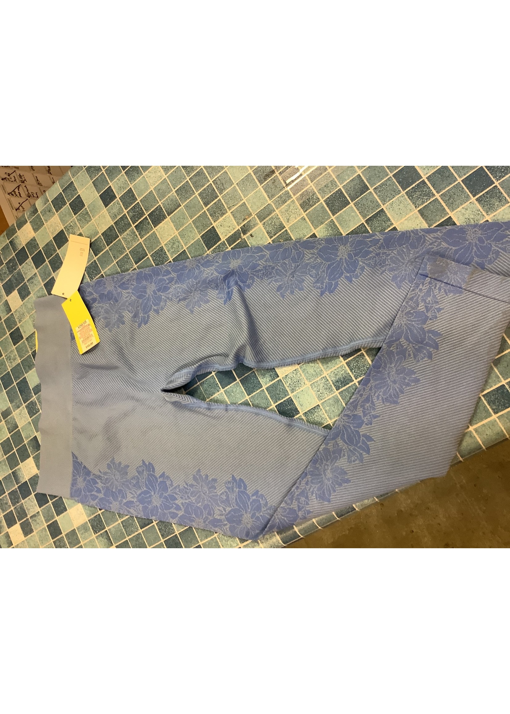 All in Motion blue yoga pant L 10/12