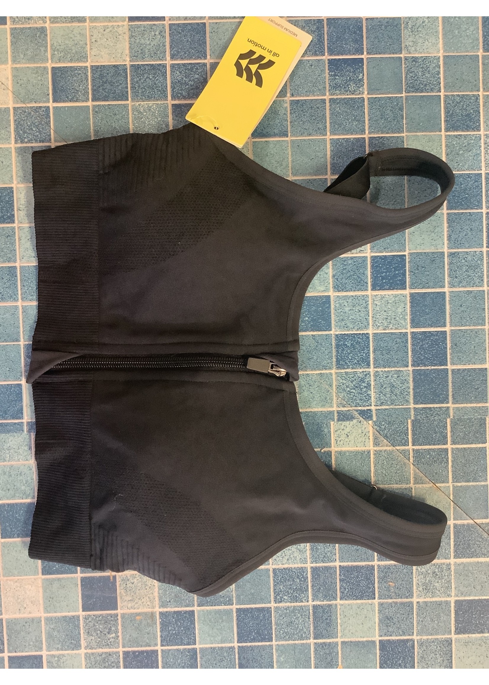 All Of Motion Size M Black Zipper Sports Bra