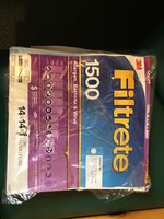 *Damaged packaging* Filtrete  14-in W x 14-in L x 1-in Healthy Living Electrostatic Pleated Air Filter