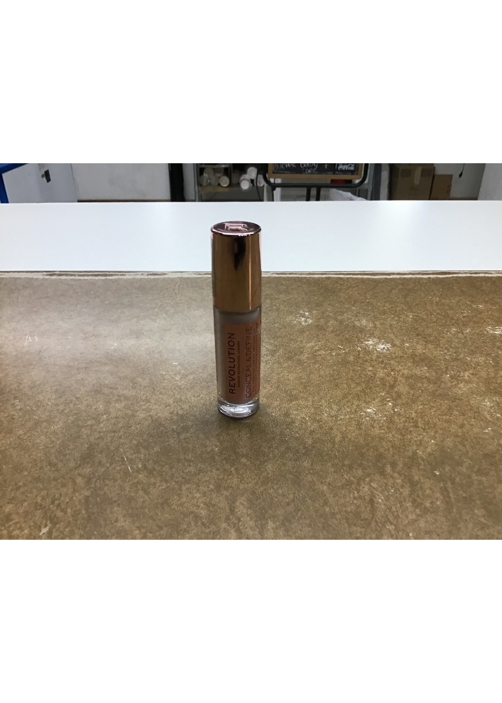 Revolution Conceal & Define Liquid Concealer