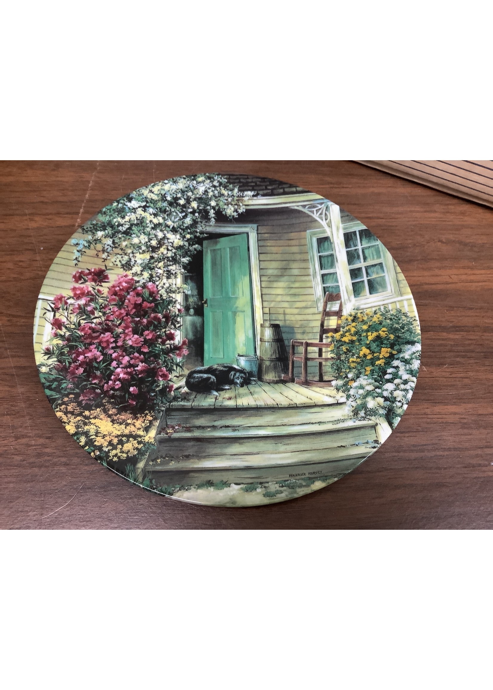 The Bradford Exchange Collectors Plate (1990) “The Wooden Butter Churn” Bradex-Nr. 84-G20-18.5