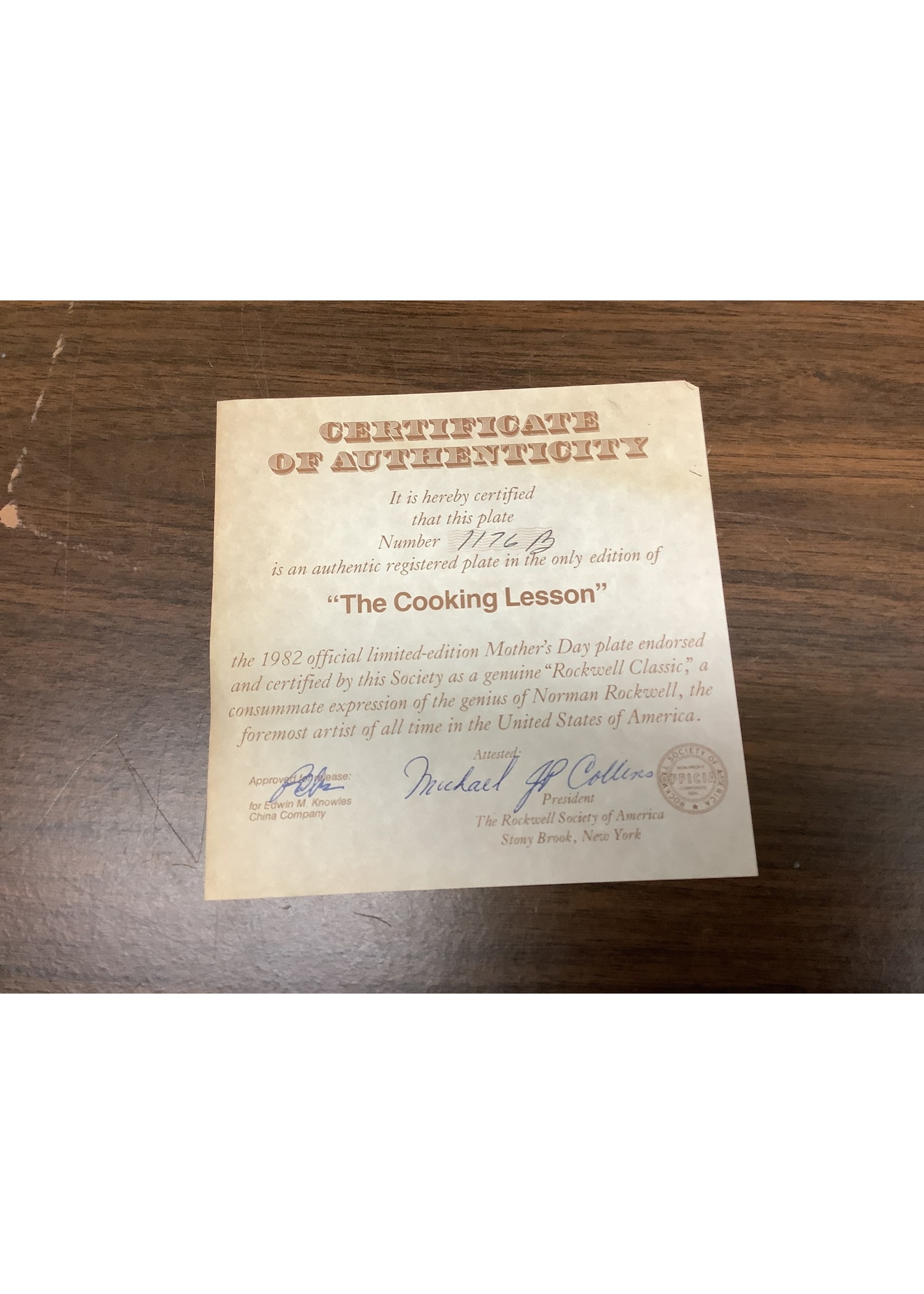 The Bradford Exchange Collectors Plate (1982) “The Cooking Lesson” Bradex-No. 84-R70-2.7