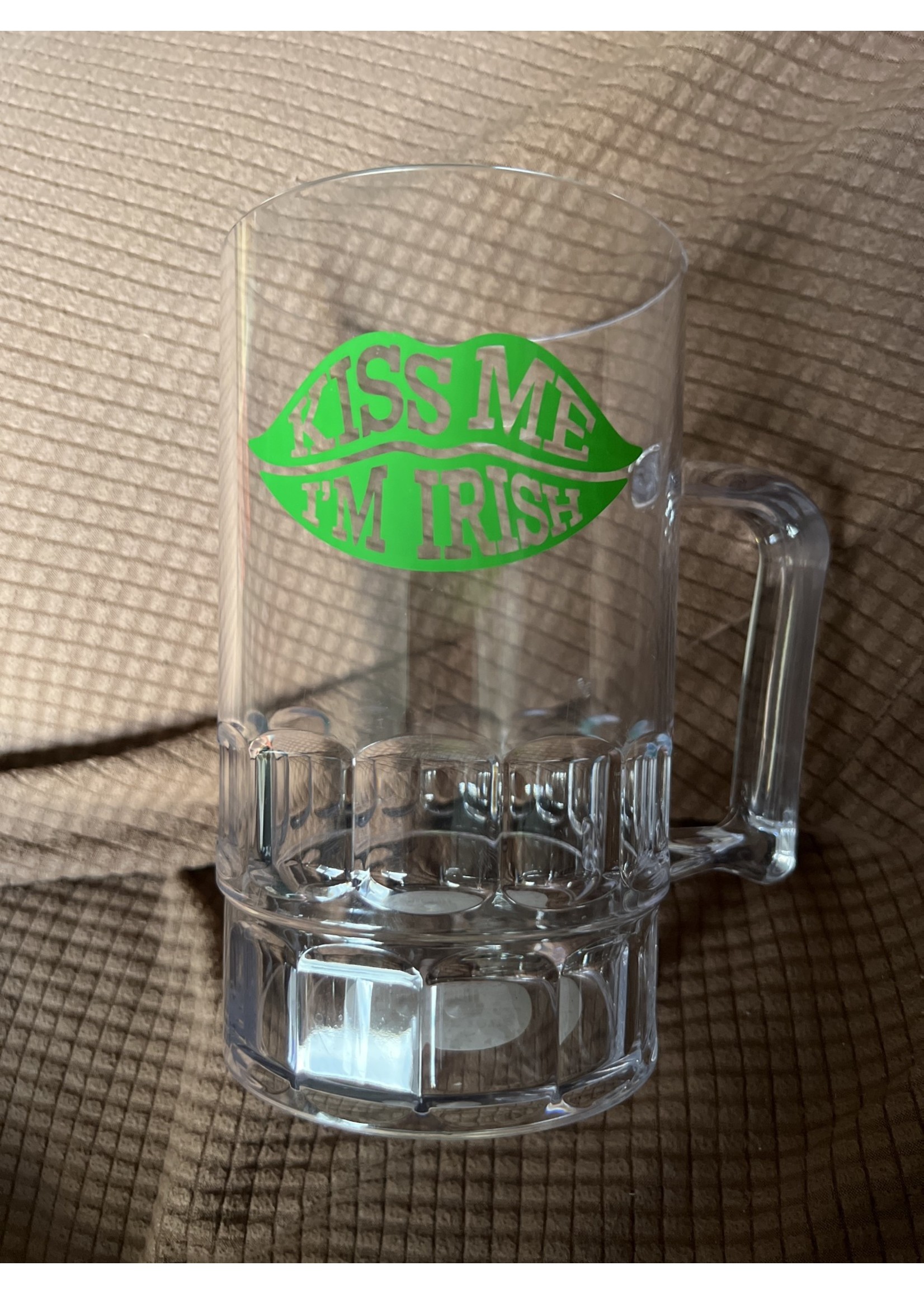 Kiss Me : I’m Irish plastic beer mug