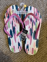 Dented- WestLoop women’s flip flops size L 9/10 pink camo