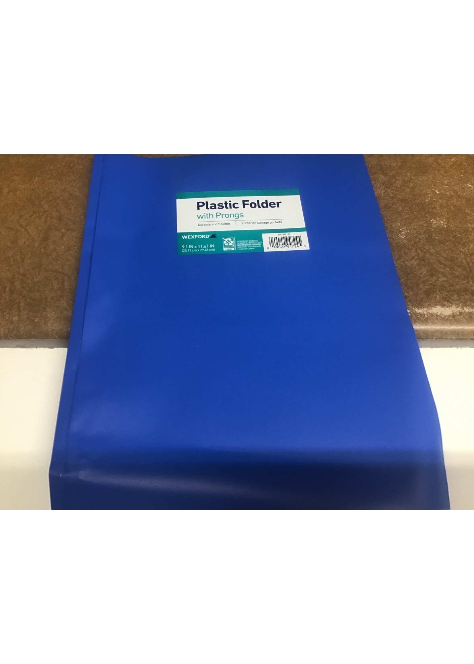 Wexford Plastic Folder with Prongs 2 interior pockets blue
