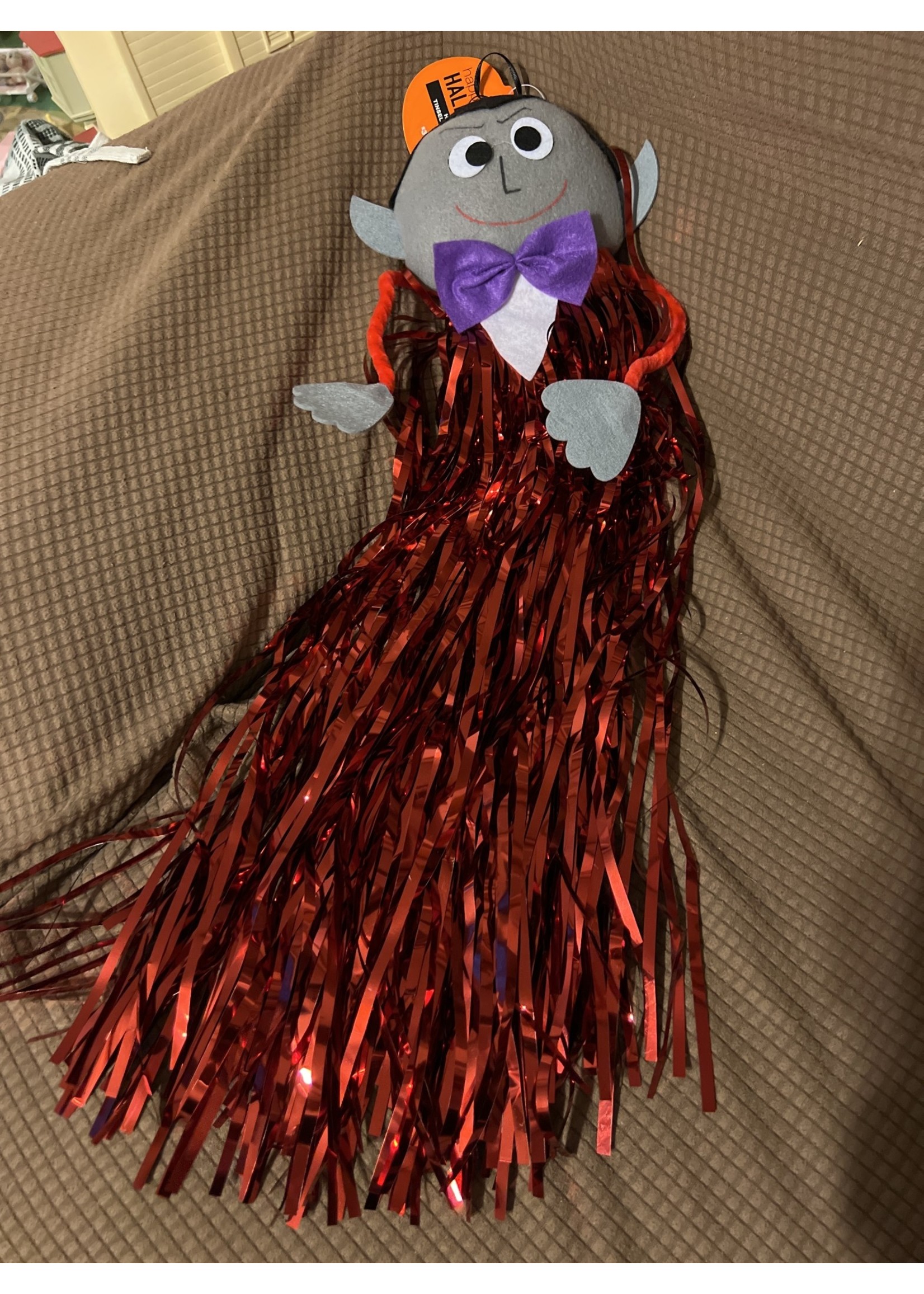Happy Halloween- Hanging Tinsel Character Vampire