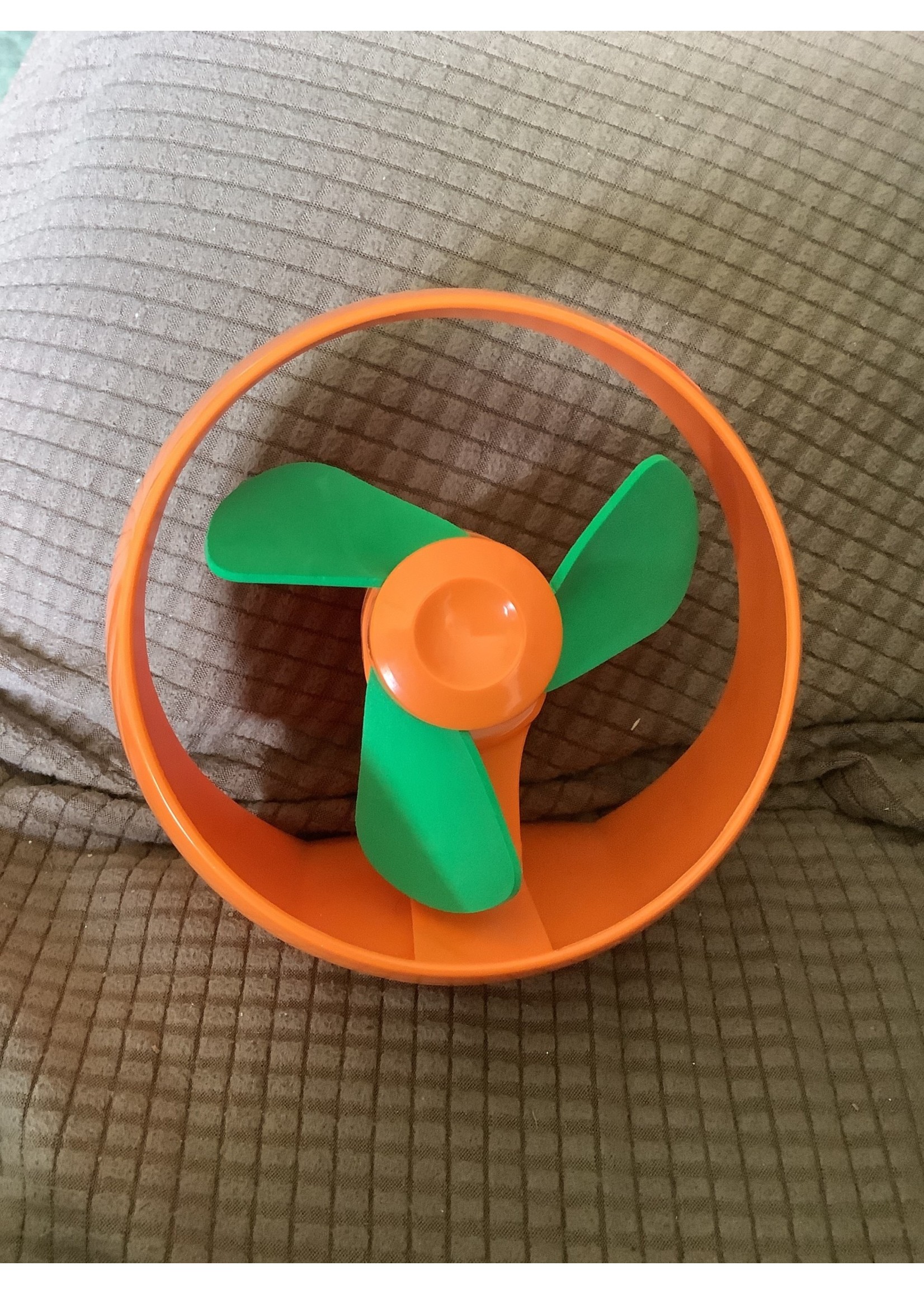 *no charging cord or packaging- O2Cool mini fan