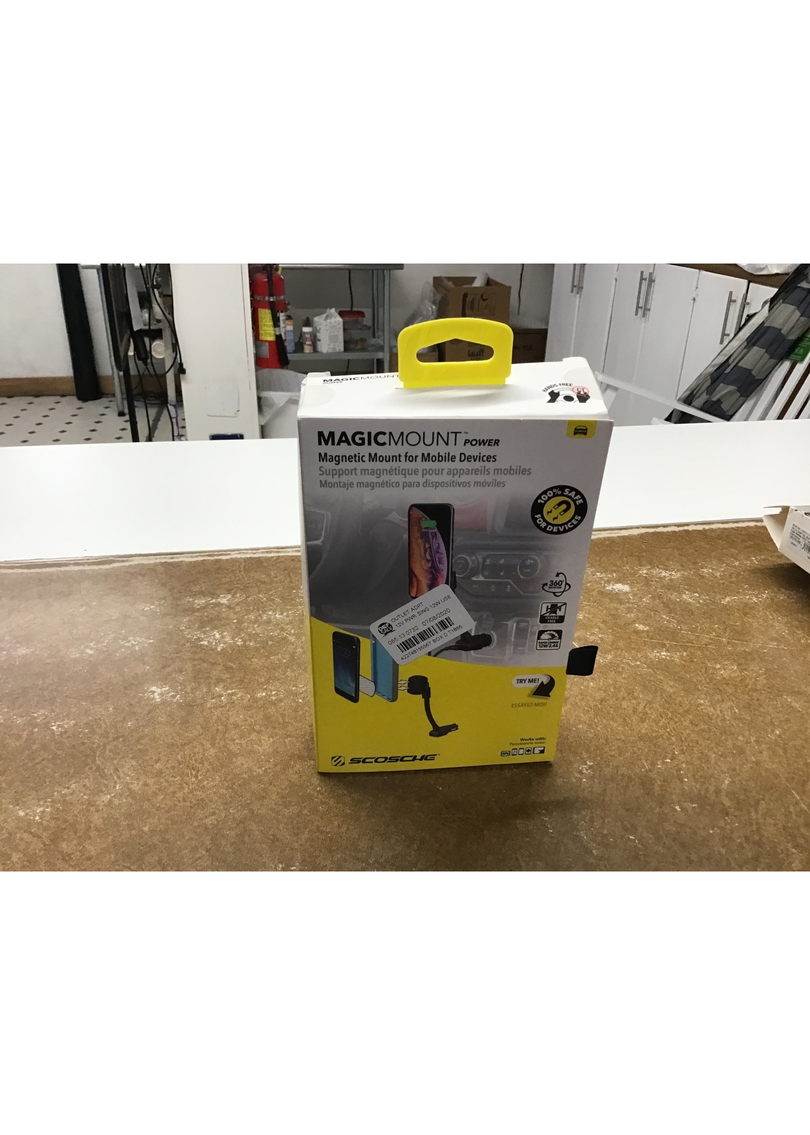 *box damage/open* Scosche Magic Mount 12V USB Mount MAG12V2