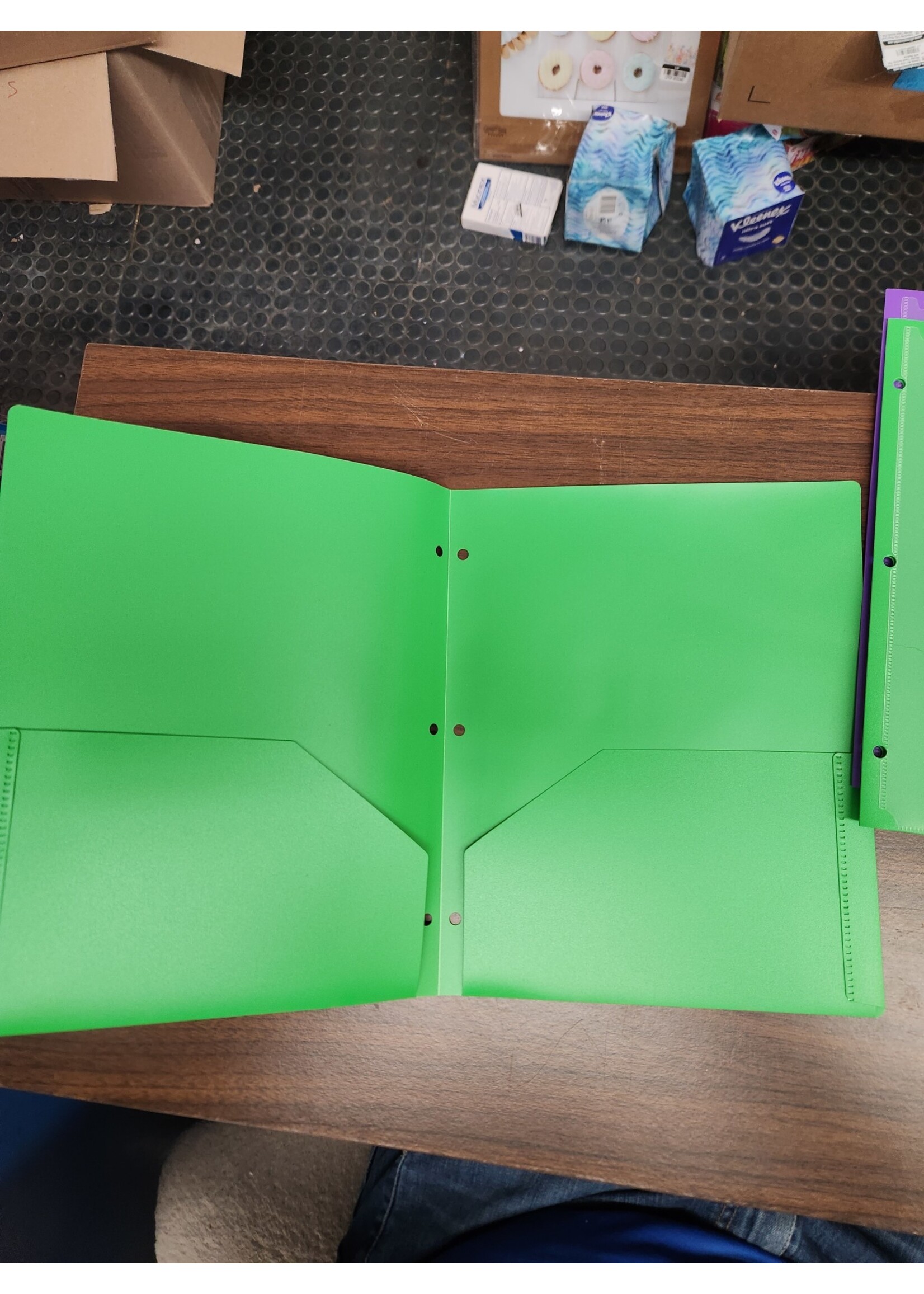 Green Wexford 9.528"x11.732" Heavy Duty Plastic Folder w/ Report Cover