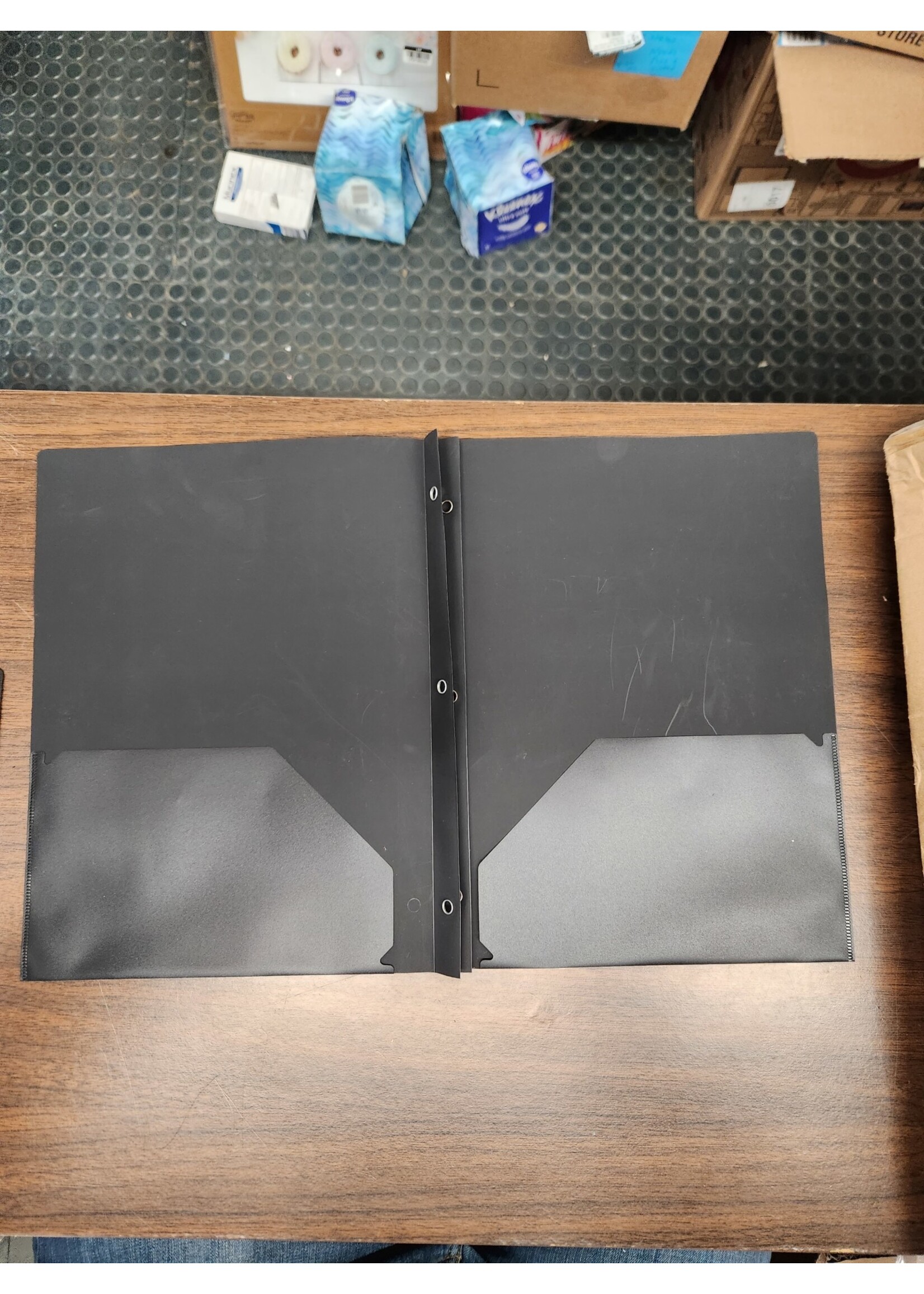 Black Wexford Plastic Folder w/ Prongs 9.1"x11.61"