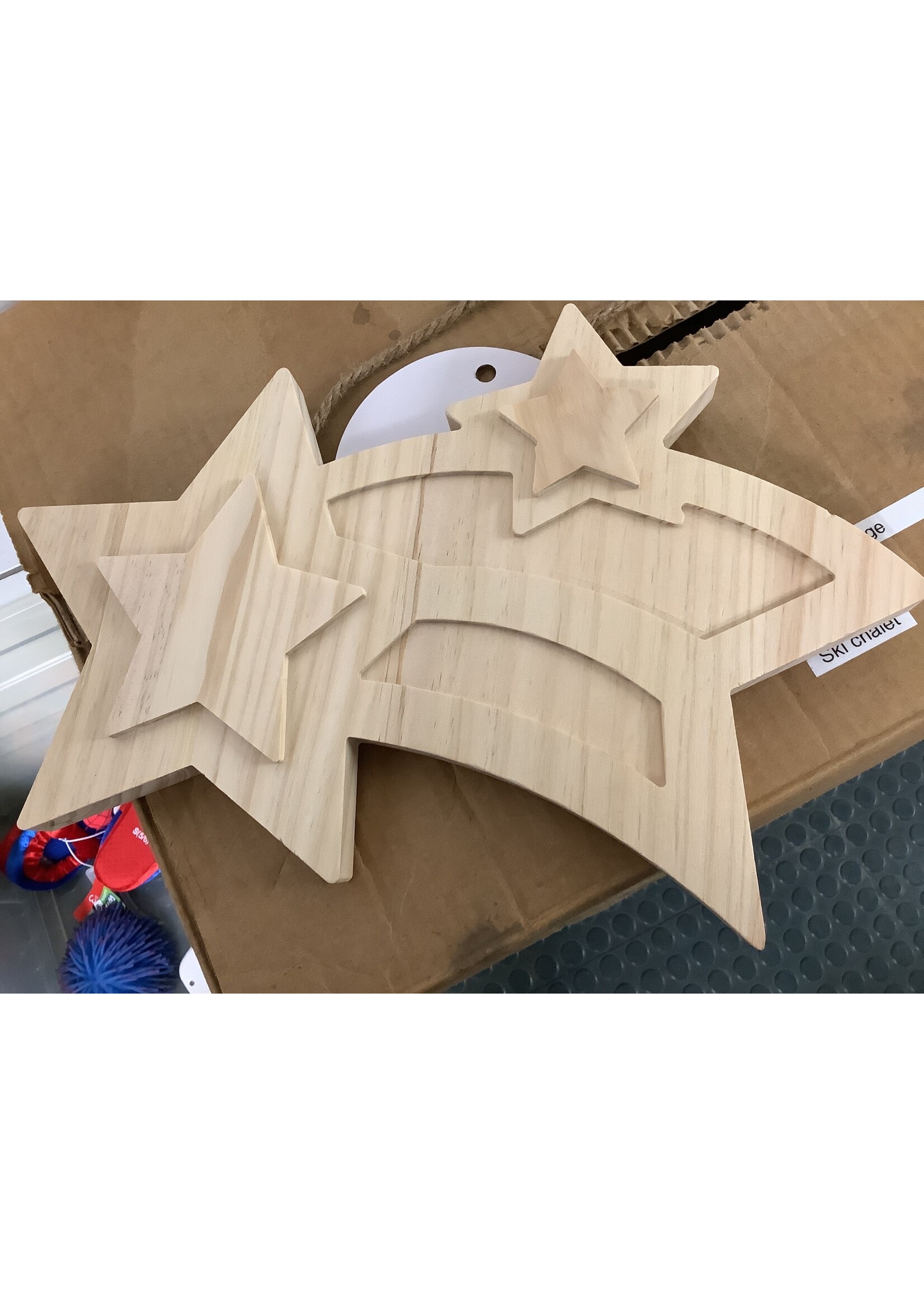 Hanging Wood Shooting Star - Mondo Llama