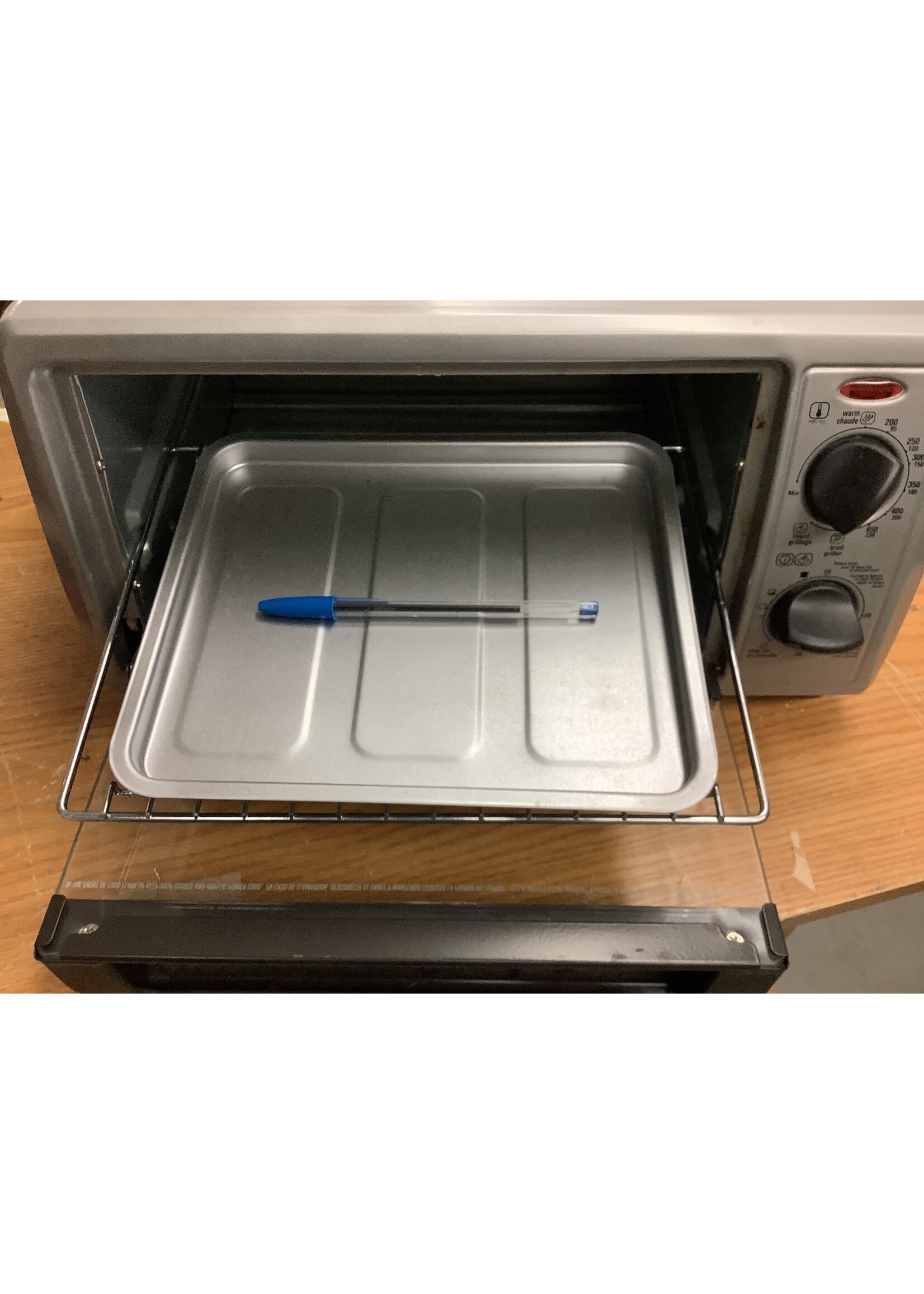*Used Black + Decker Toaster Oven Brown & Gray 9x10 Inside