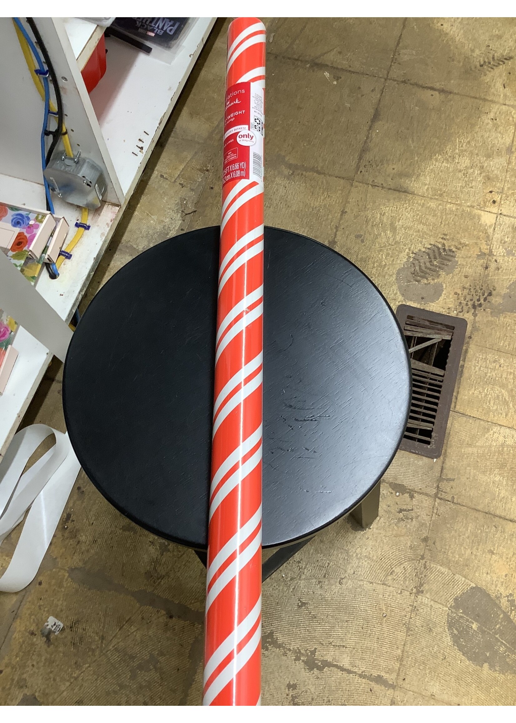 Hallmark Heavy Weight Gift Wrap Candy Cane Striped 50 SQ FT