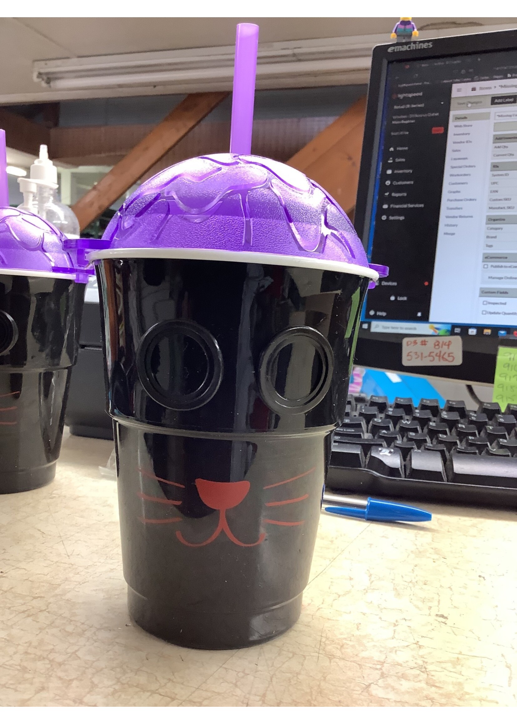 *Missing Eyes *Minor Scuffs 16.5 Fl Oz Cat Brain Cup