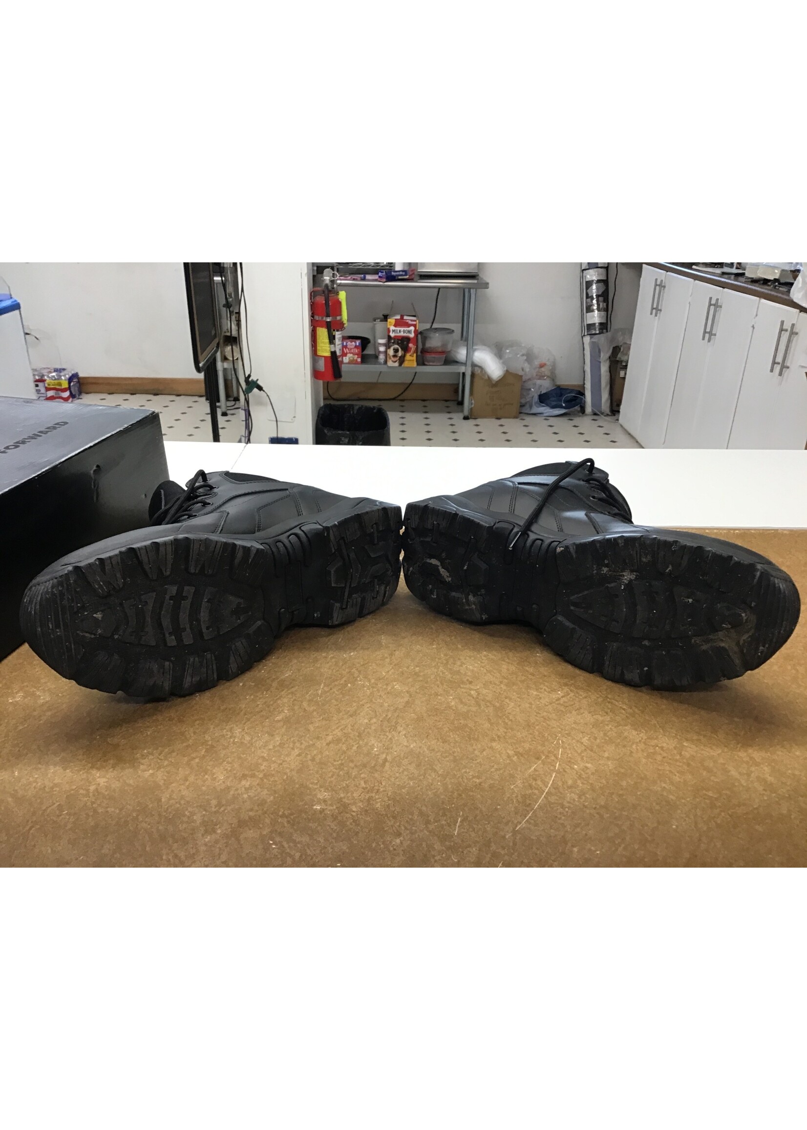 *dirt in treads*  Black Ops 6" Waterproof BOPS6001 Mens Tactical Boots 13M/W