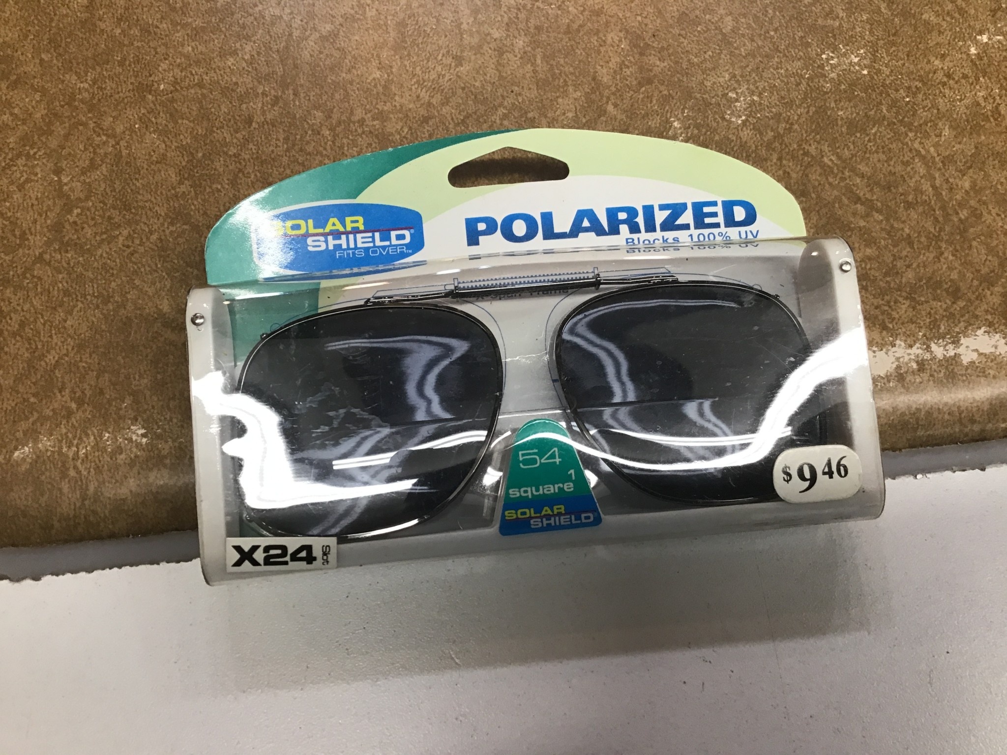 Foster Grant Polarized Solar Shield Clip-On Sunglasses - Rectangular 52, Amber Frame