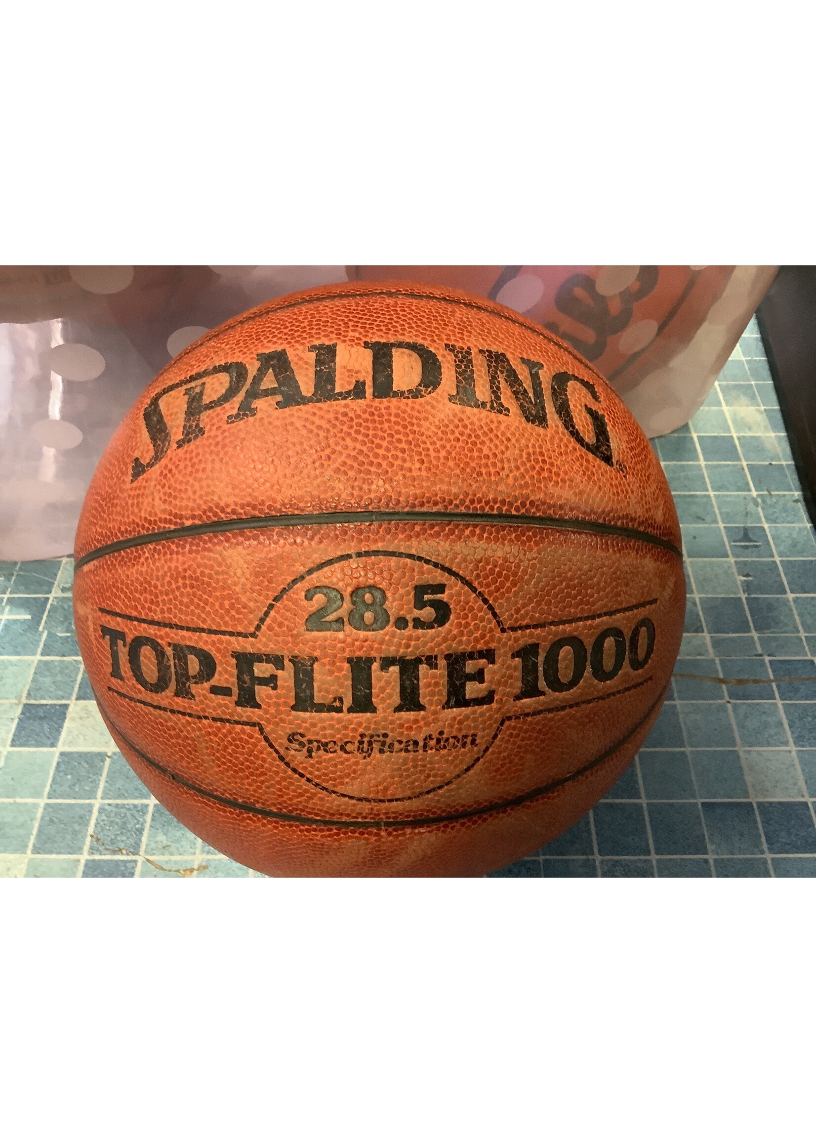 *Used Spalding 28.5 Top Flite 1000 Basketball