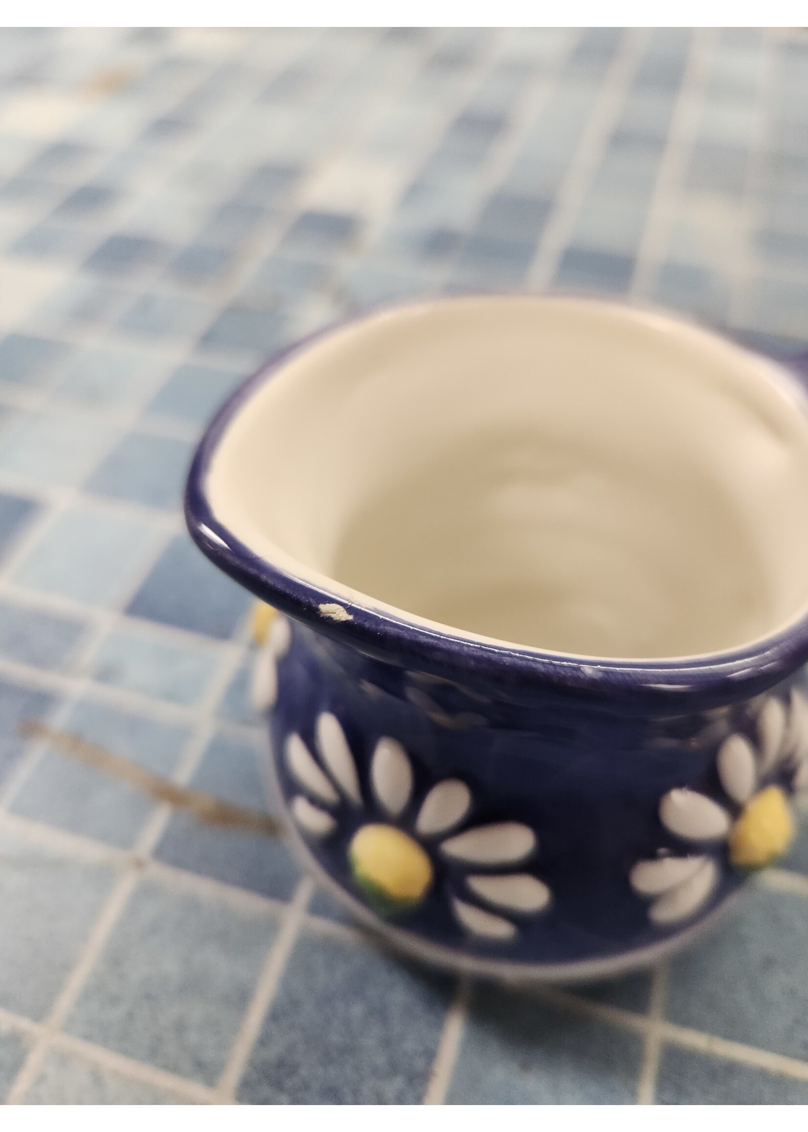 *Small Chip Oneida China Spring Daisy Creamer Blue/White